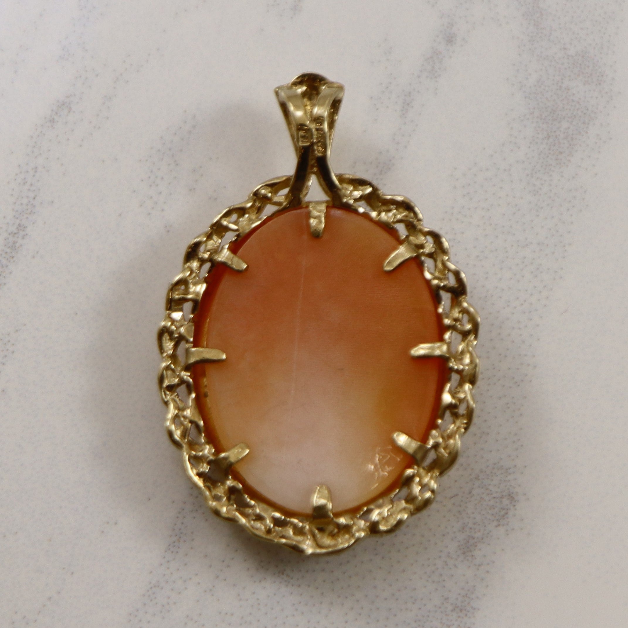 Shell Cameo Pendant | 6.00ct |