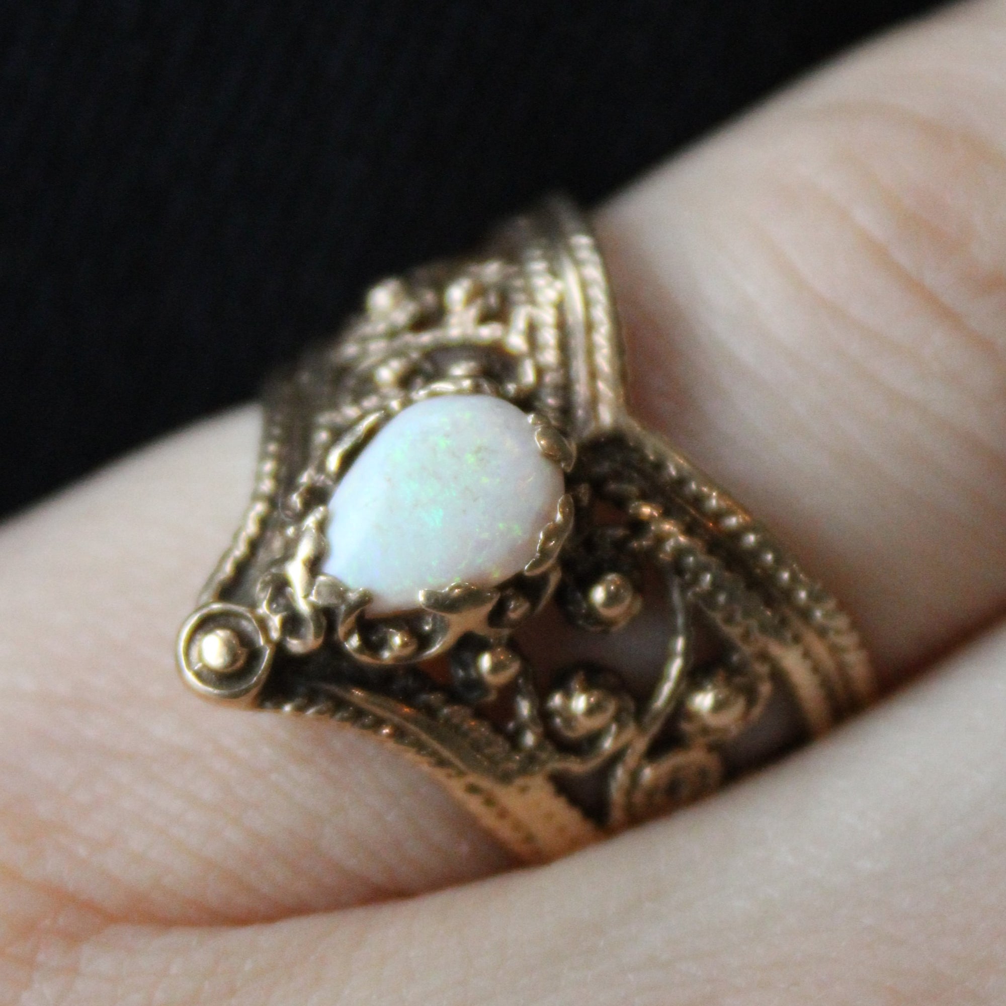 Ornate Opal Ring | 0.50ct | SZ 7.25 | – 100 Ways