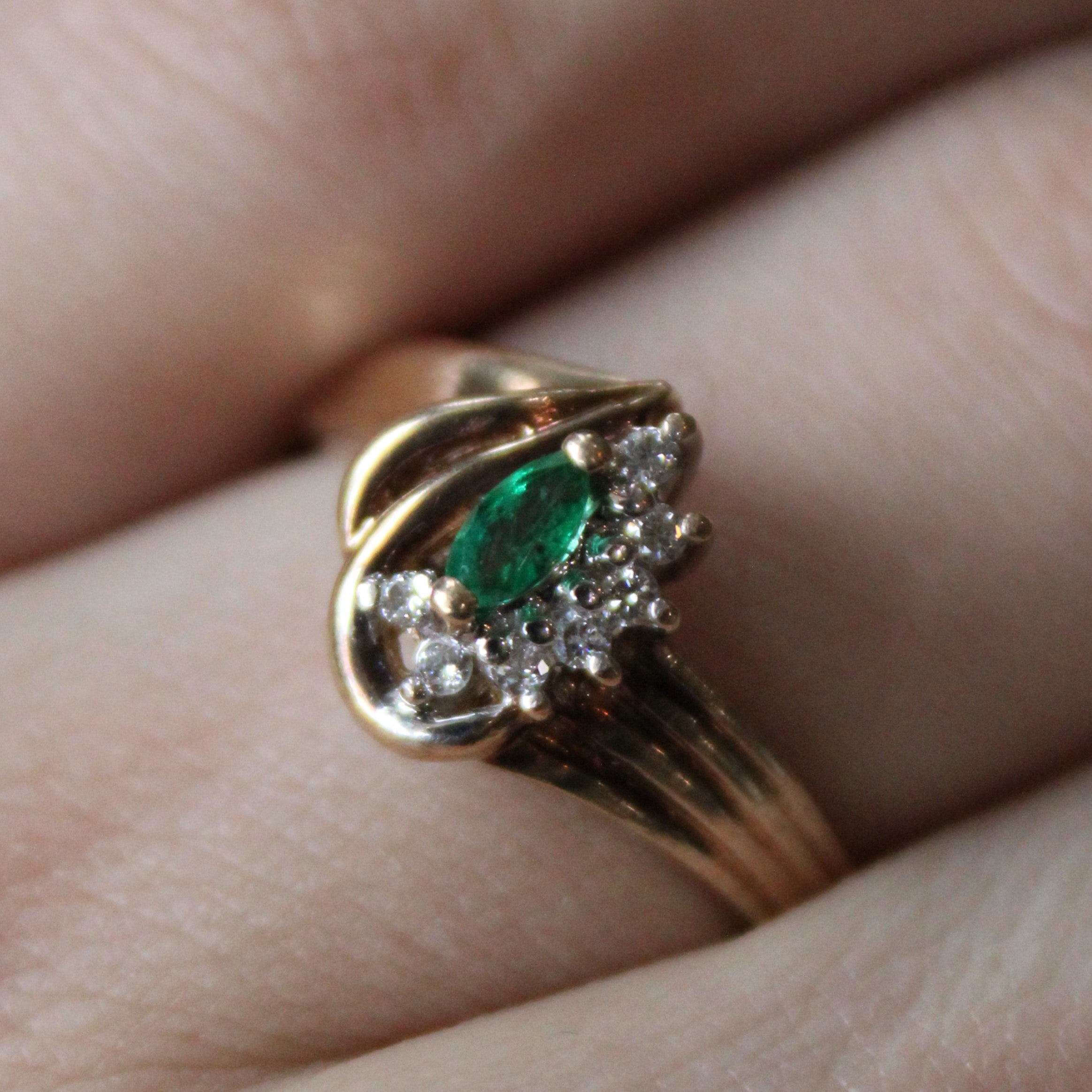 Emerald & Diamond Ring | 0.11ct, 0.07ctw | SZ 8.25 |