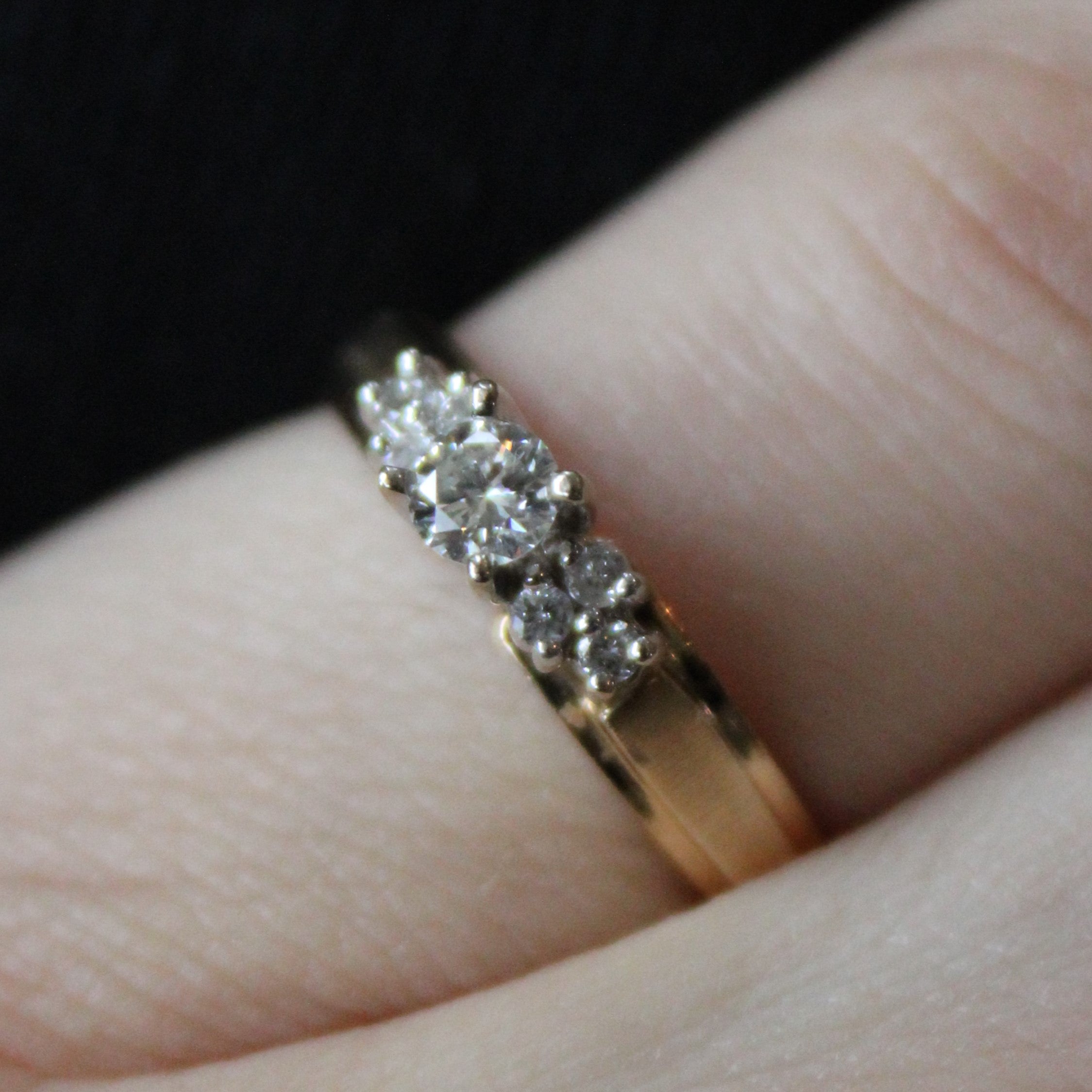 Cluster Set Diamond Engagement Ring | 0.25ctw | SZ 6 |