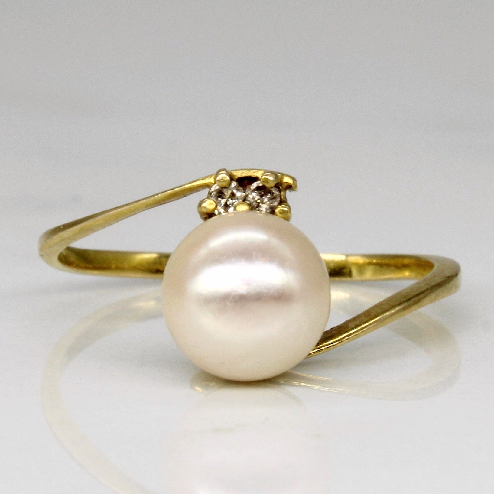 Pearl & Diamond Bypass Ring | 0.02ctw | SZ 5.75 |