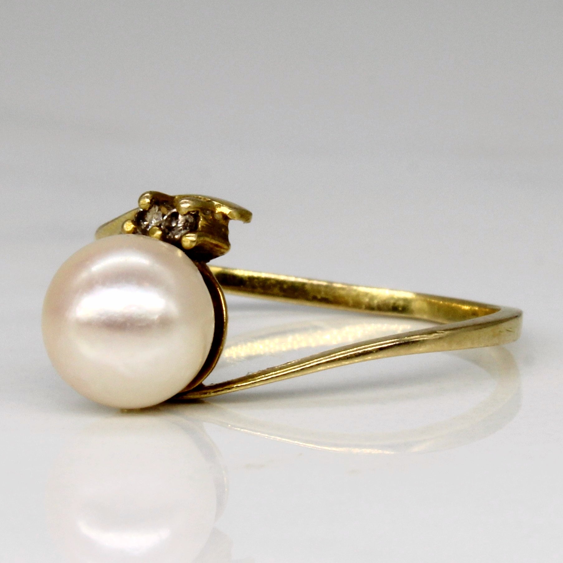 Pearl & Diamond Bypass Ring | 0.02ctw | SZ 5.75 |