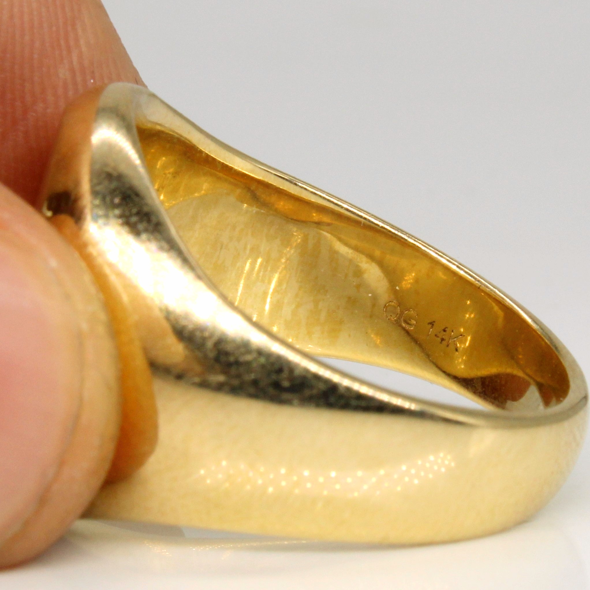 Large Yellow Gold Signet Ring | SZ 10.25 |