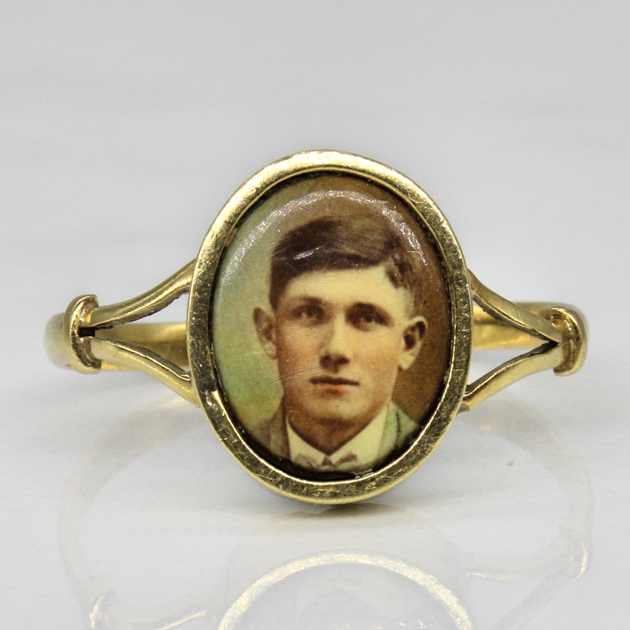 Vintage Portrait Ring | SZ 8.5 |