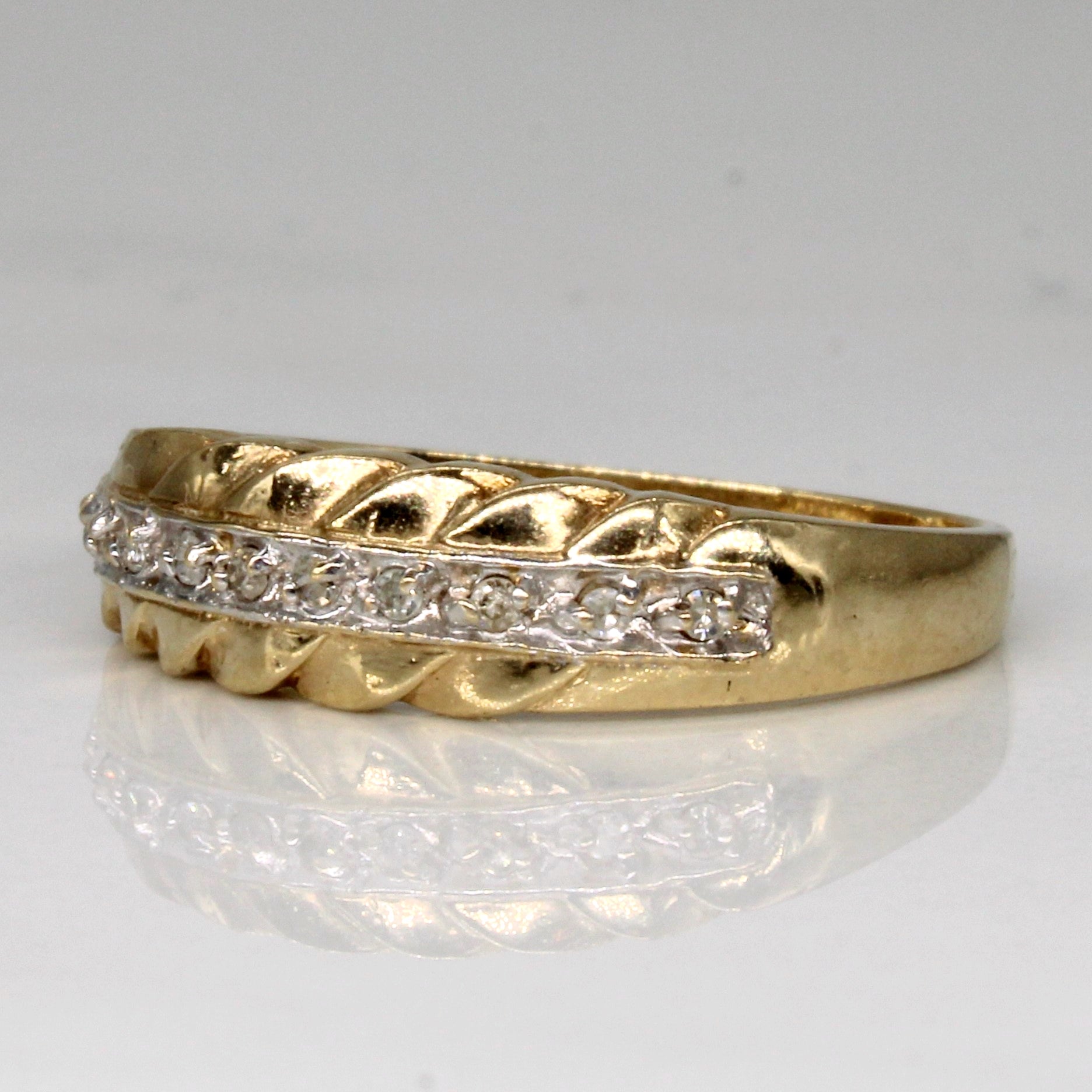 Diamond Ring | 0.05ctw | SZ 7.5 |