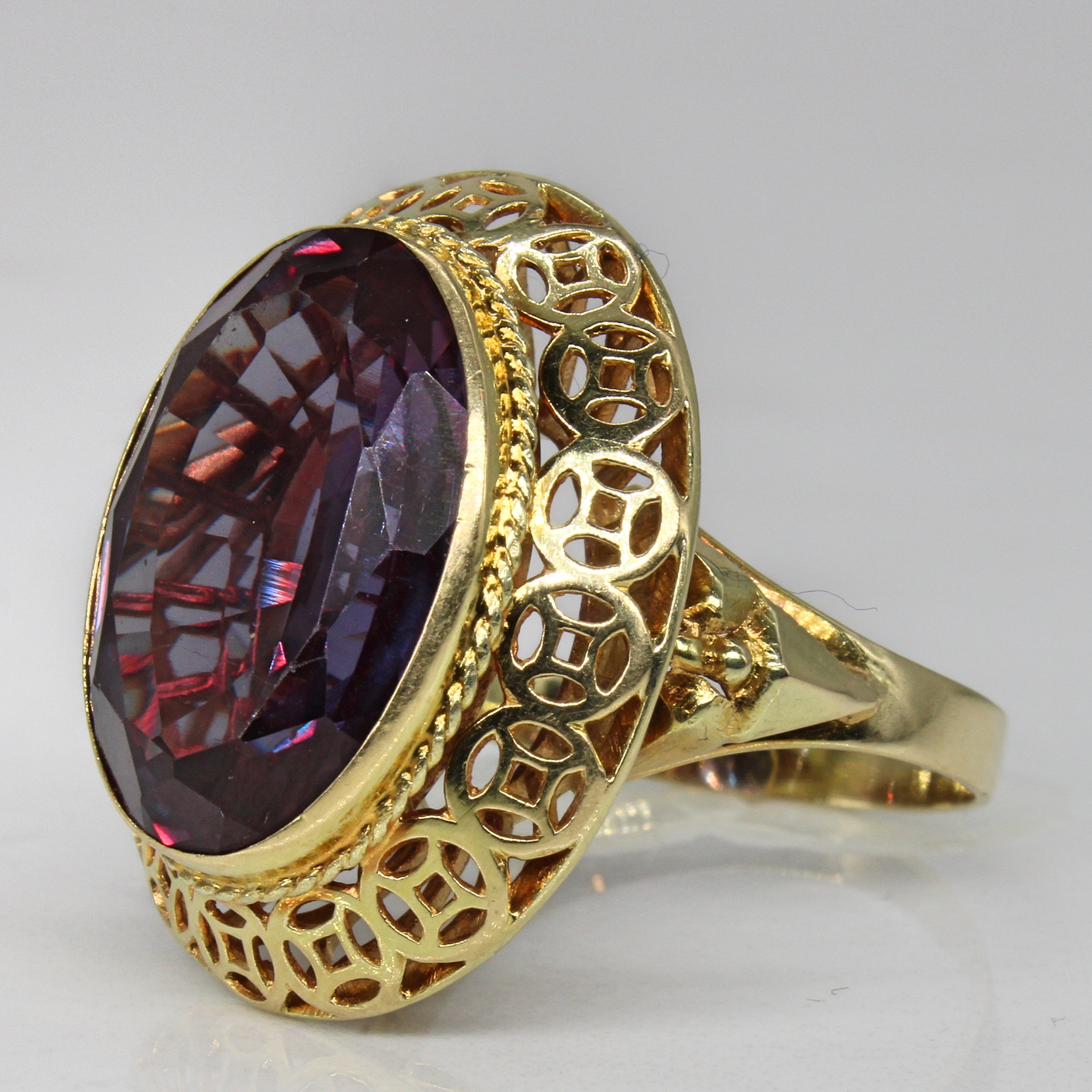Synthetic Colour Change Sapphire Cocktail Ring | 12.50ct | SZ 7 |