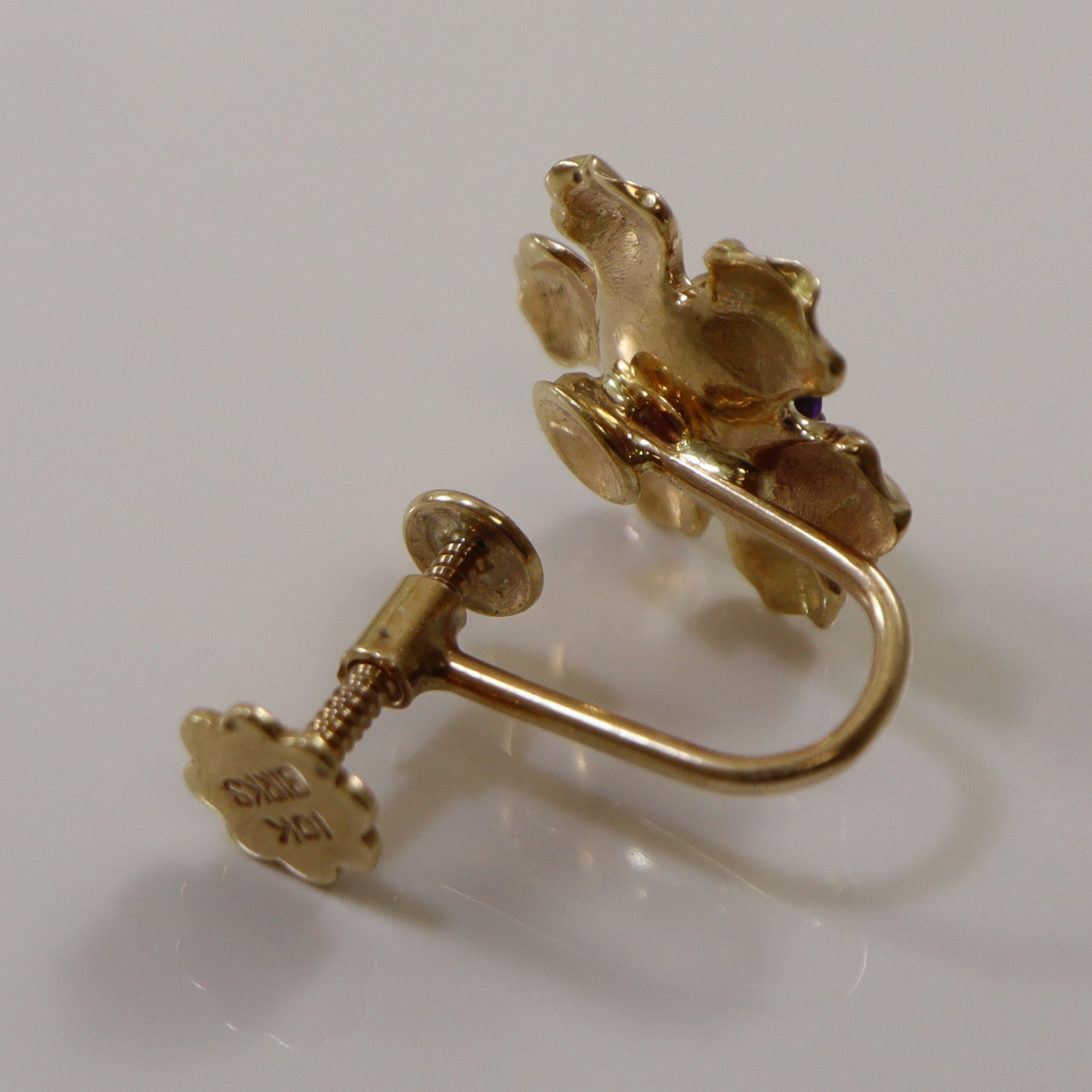 'Birks' 1960s Floral Amethyst Clip On Earrings | 0.50ctw |