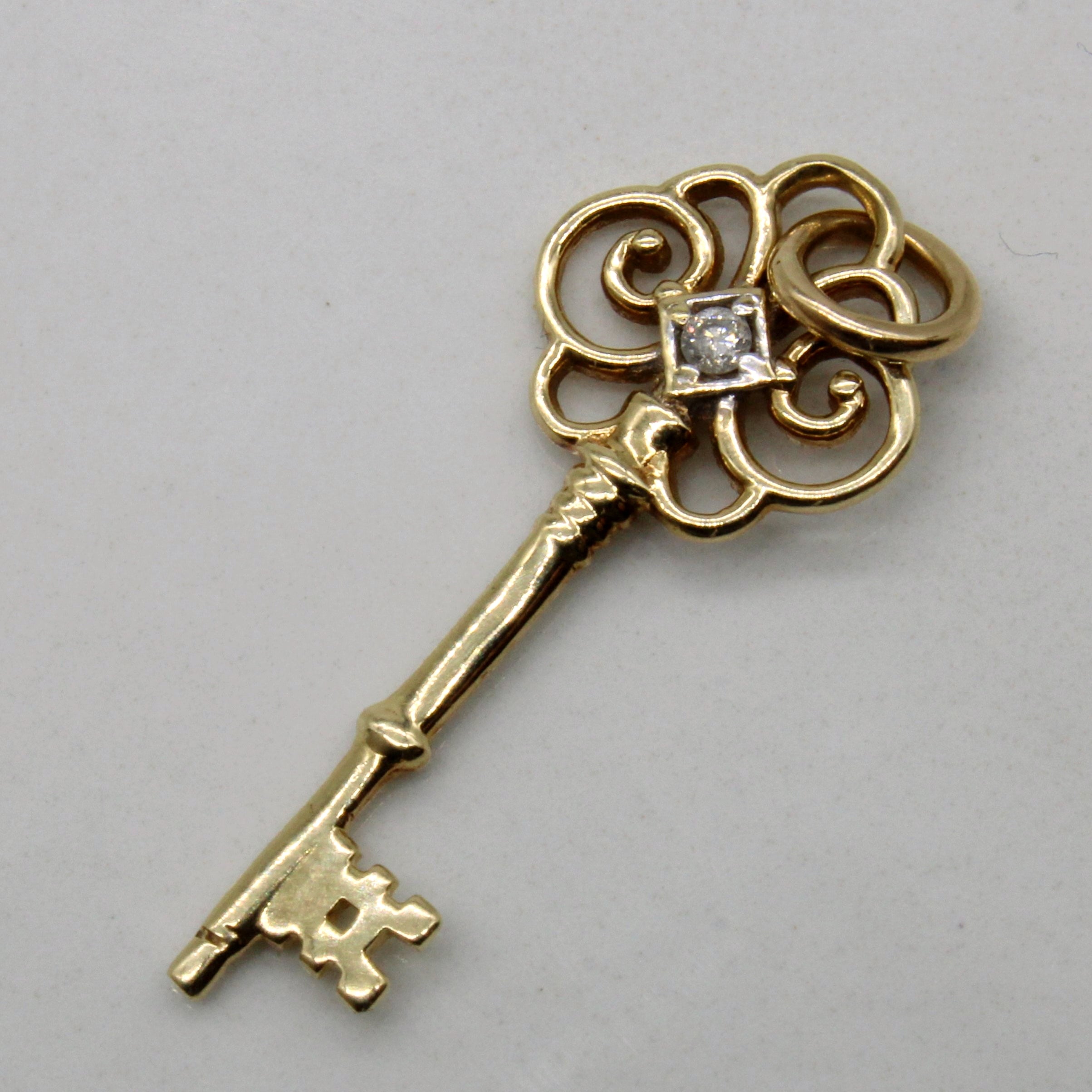 Diamond Antique Key Pendant | 0.02ct |