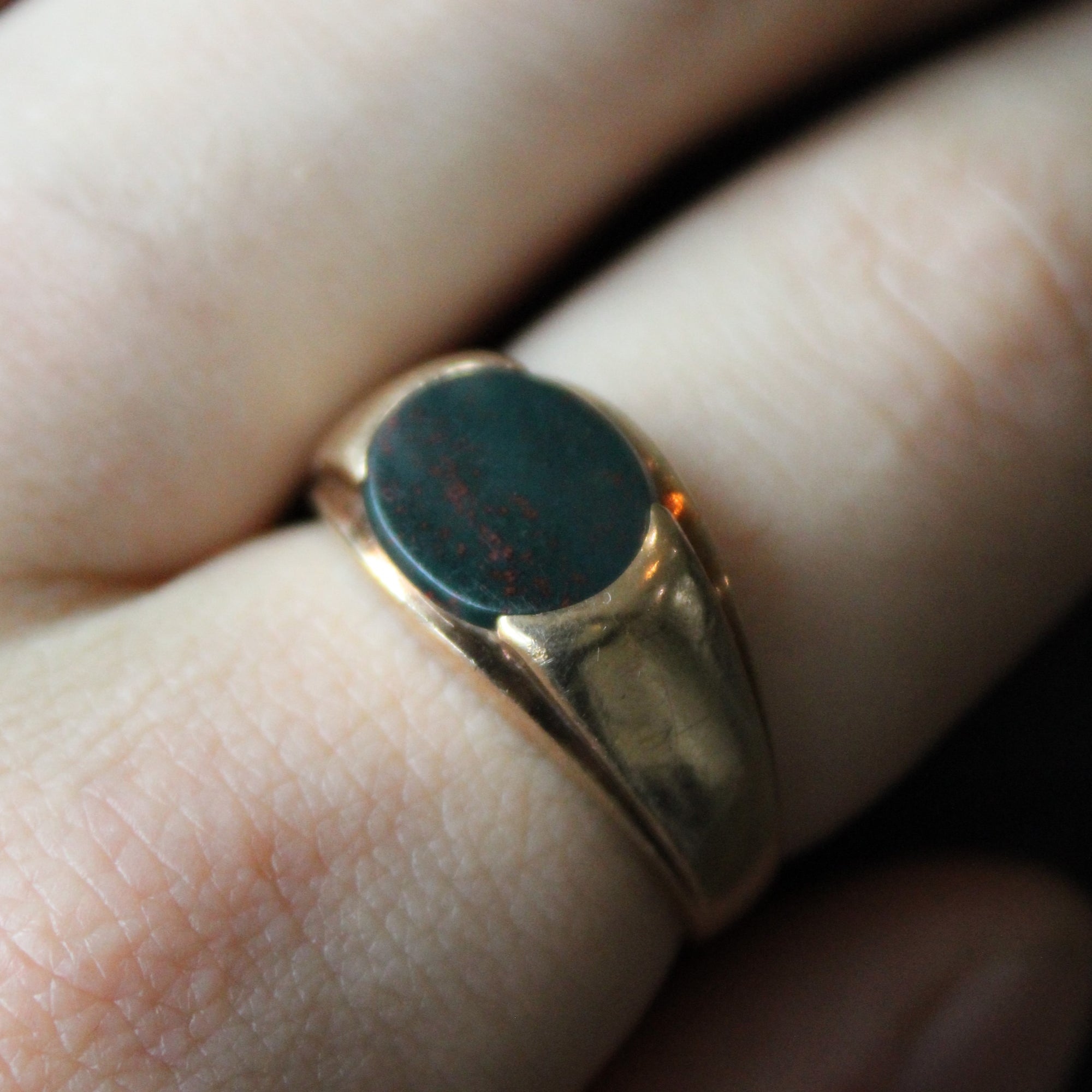 Tapered Bloodstone Ring | 2.15ct | SZ 10 |