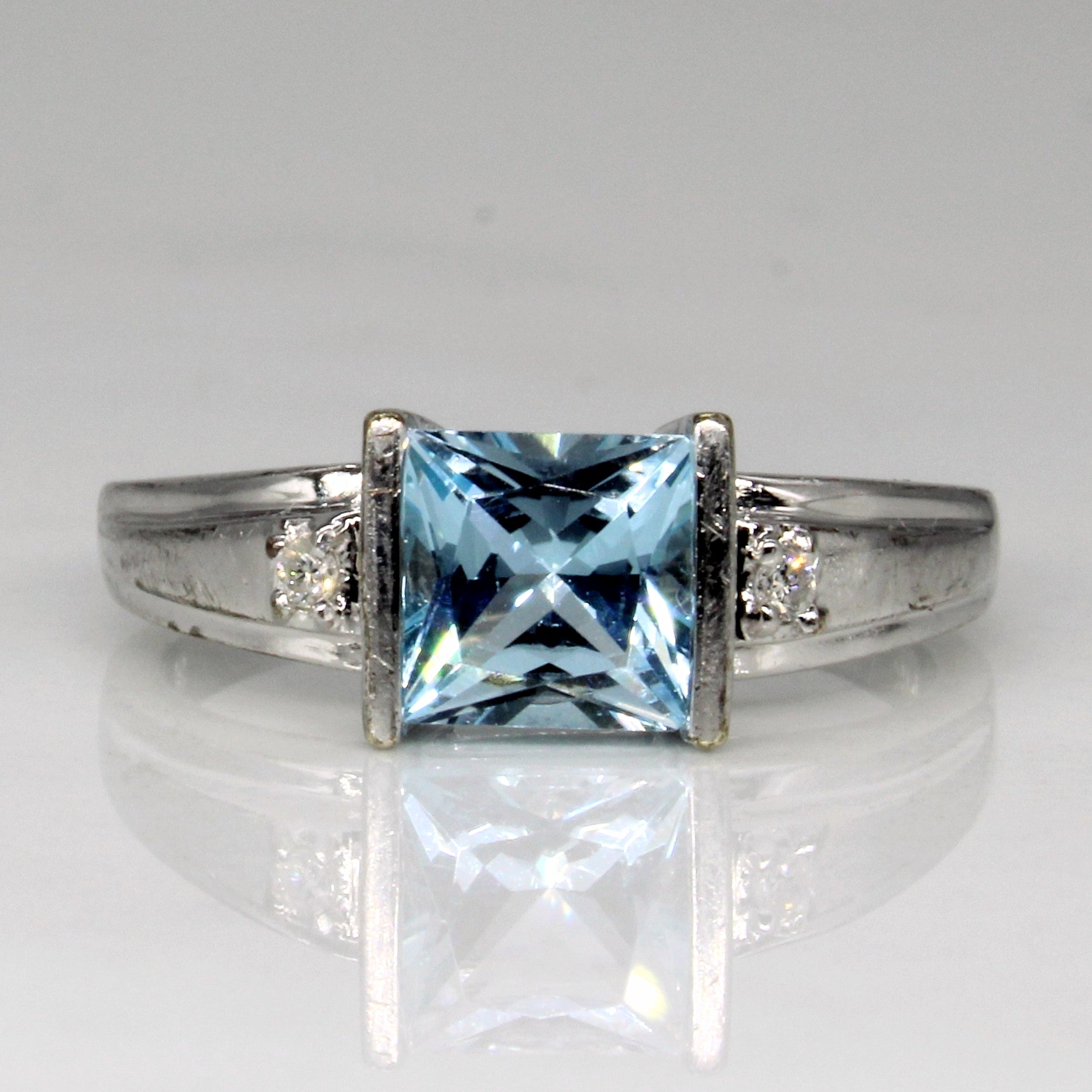 Topaz & Diamond Cocktail Ring | 1.40ct, 0.02ctw | SZ 5.5 |