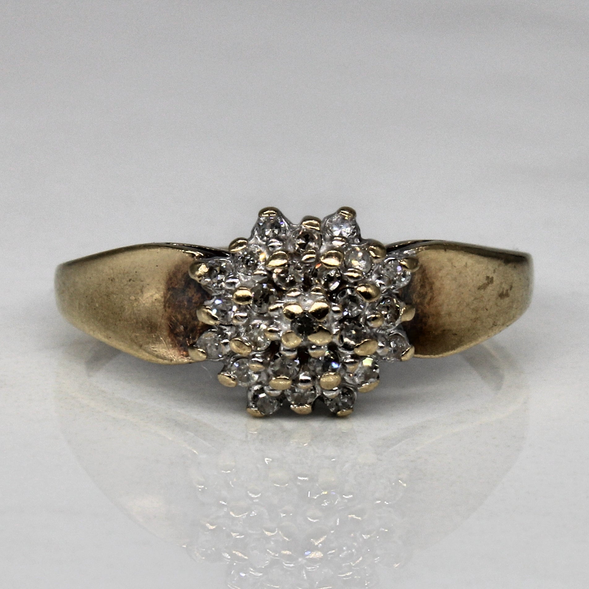 Diamond Cluster Ring | 0.19ctw | SZ 6.5 |