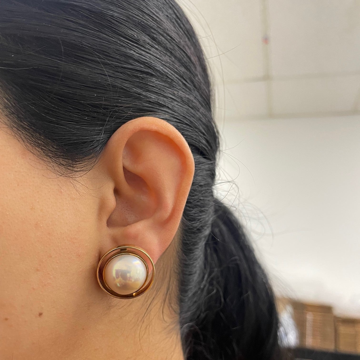 'Cavelti' Pearl Dome Earrings |