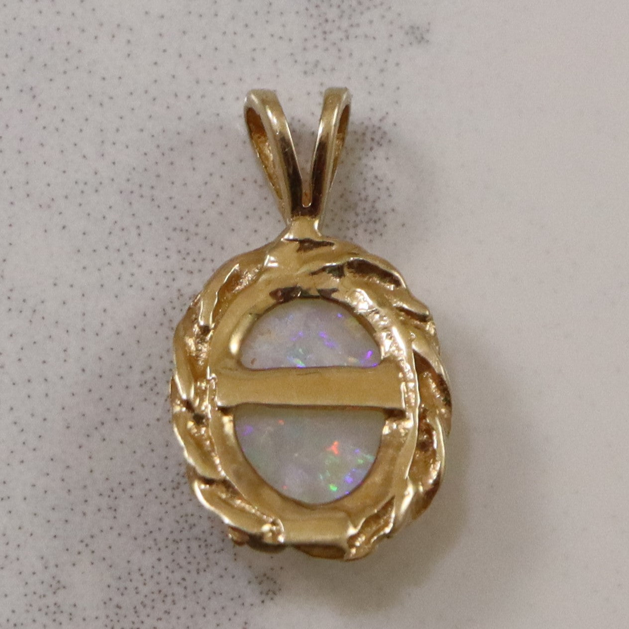 Opal Split Bail Pendant | 0.65ct |