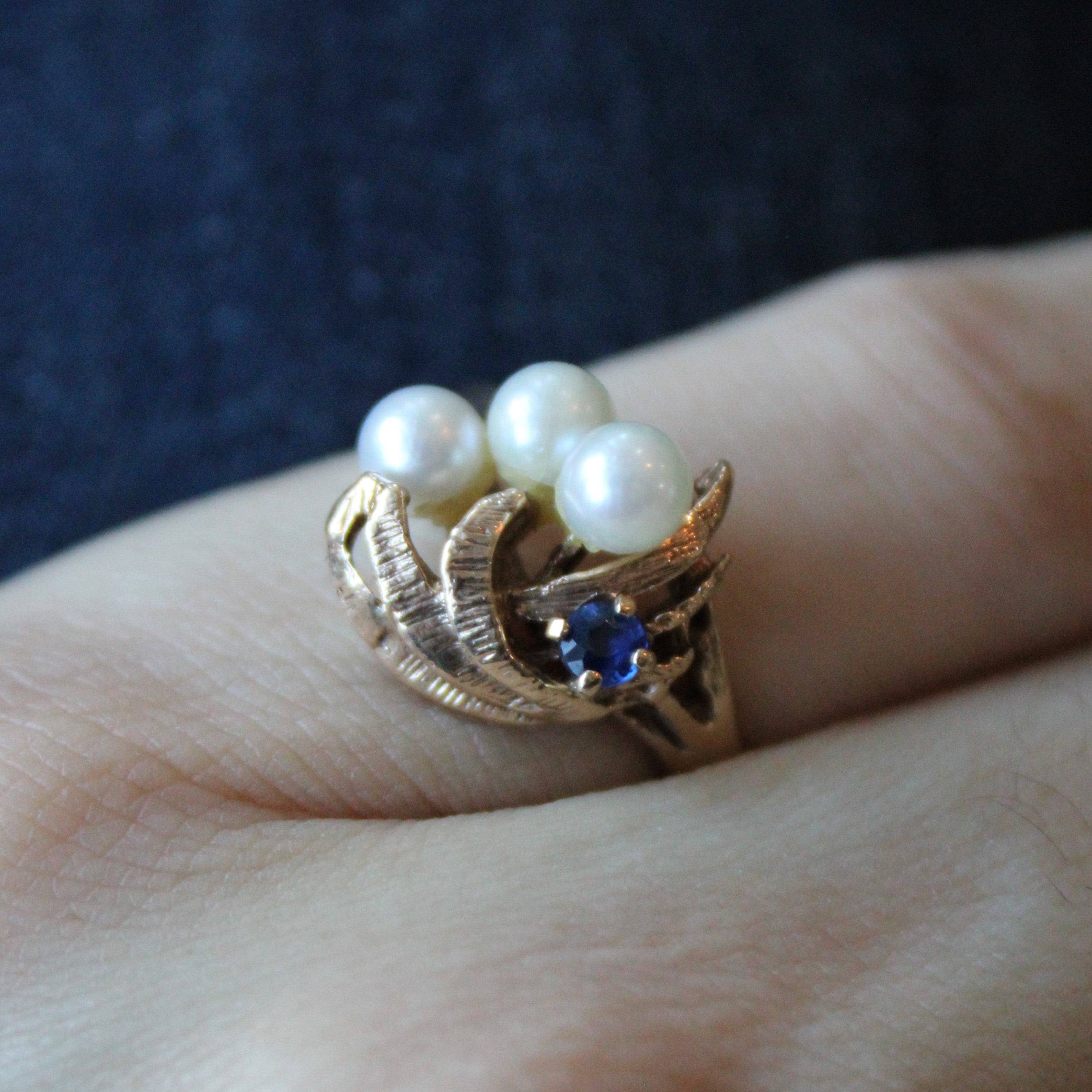 Pearl & Synthetic Sapphire Flare Ring | 0.10ct | SZ 6.5 |