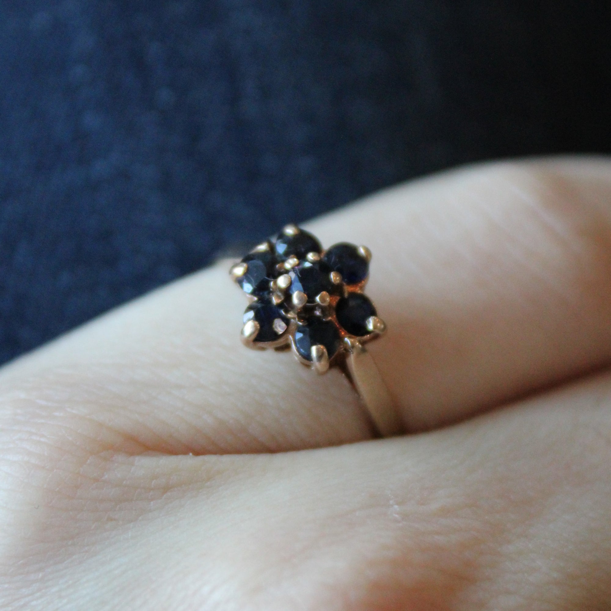 Sapphire Floral Cluster Ring | 0.63ctw | SZ 7 |