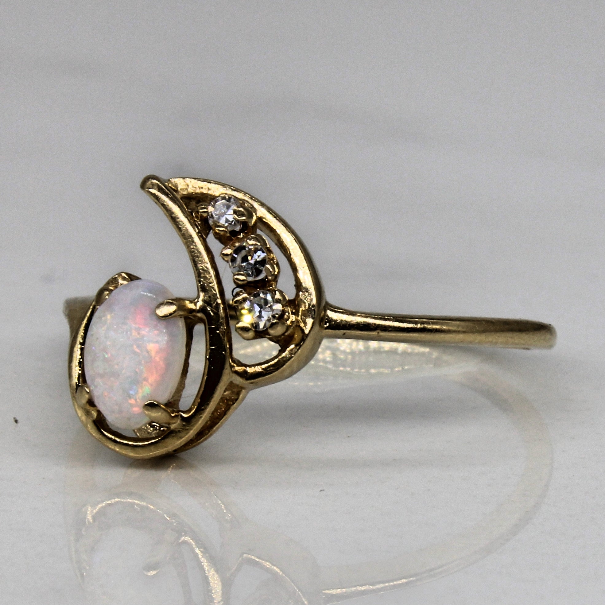 Unique Opal & Diamond Ring | 0.25ct, 0.05ctw | SZ 8 |