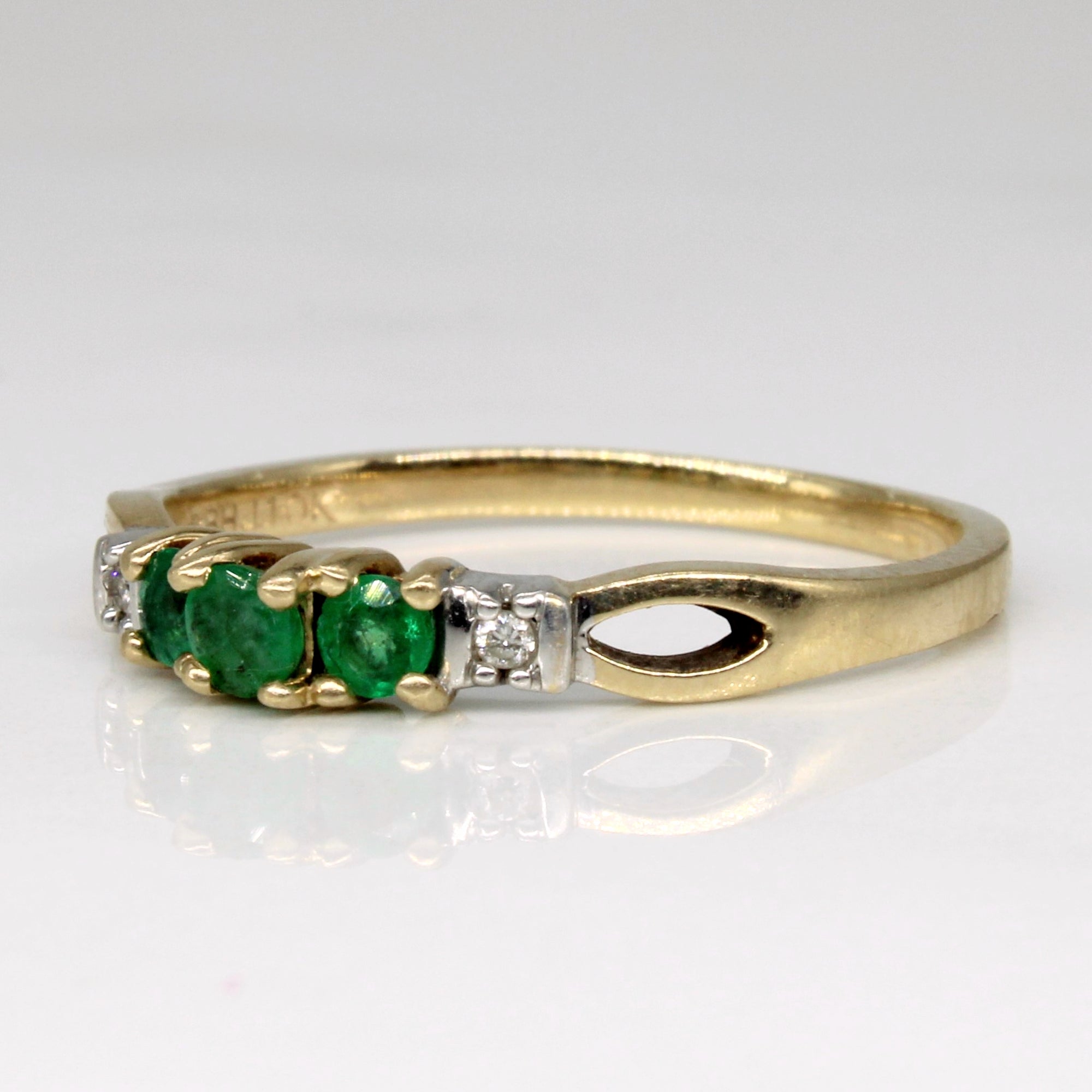 10k Yellow Gold Emerald & Diamond Ring | 0.15ctw, 0.01ctw | SZ 8 |