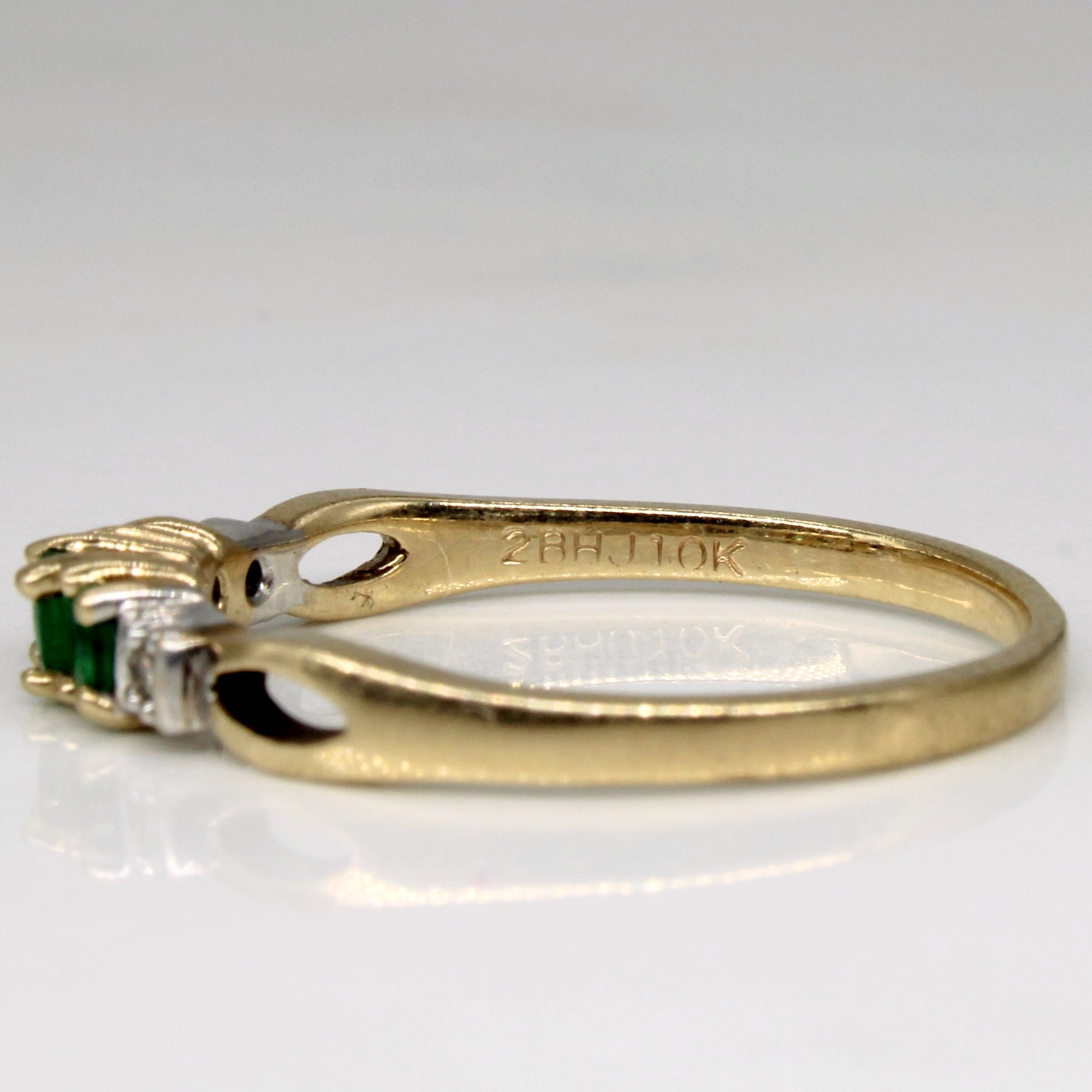 10k Yellow Gold Emerald & Diamond Ring | 0.15ctw, 0.01ctw | SZ 8 |