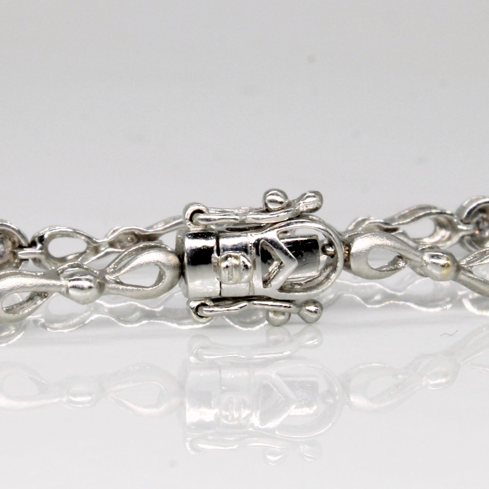 Diamond Link Bracelet | 0.10ctw | 6.5" |