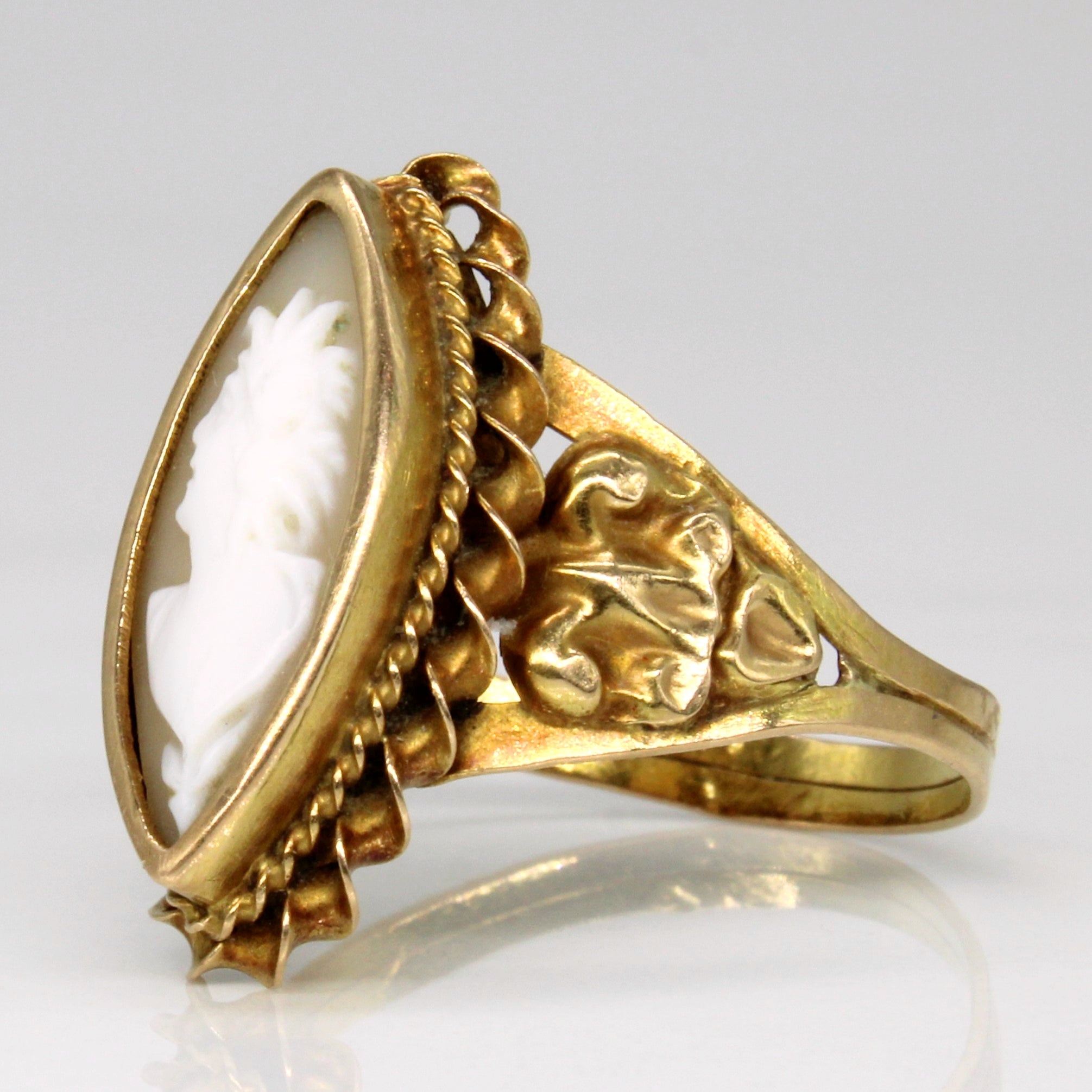 1930s Cameo Navette Ring | 1.10ct | SZ 8.75 |
