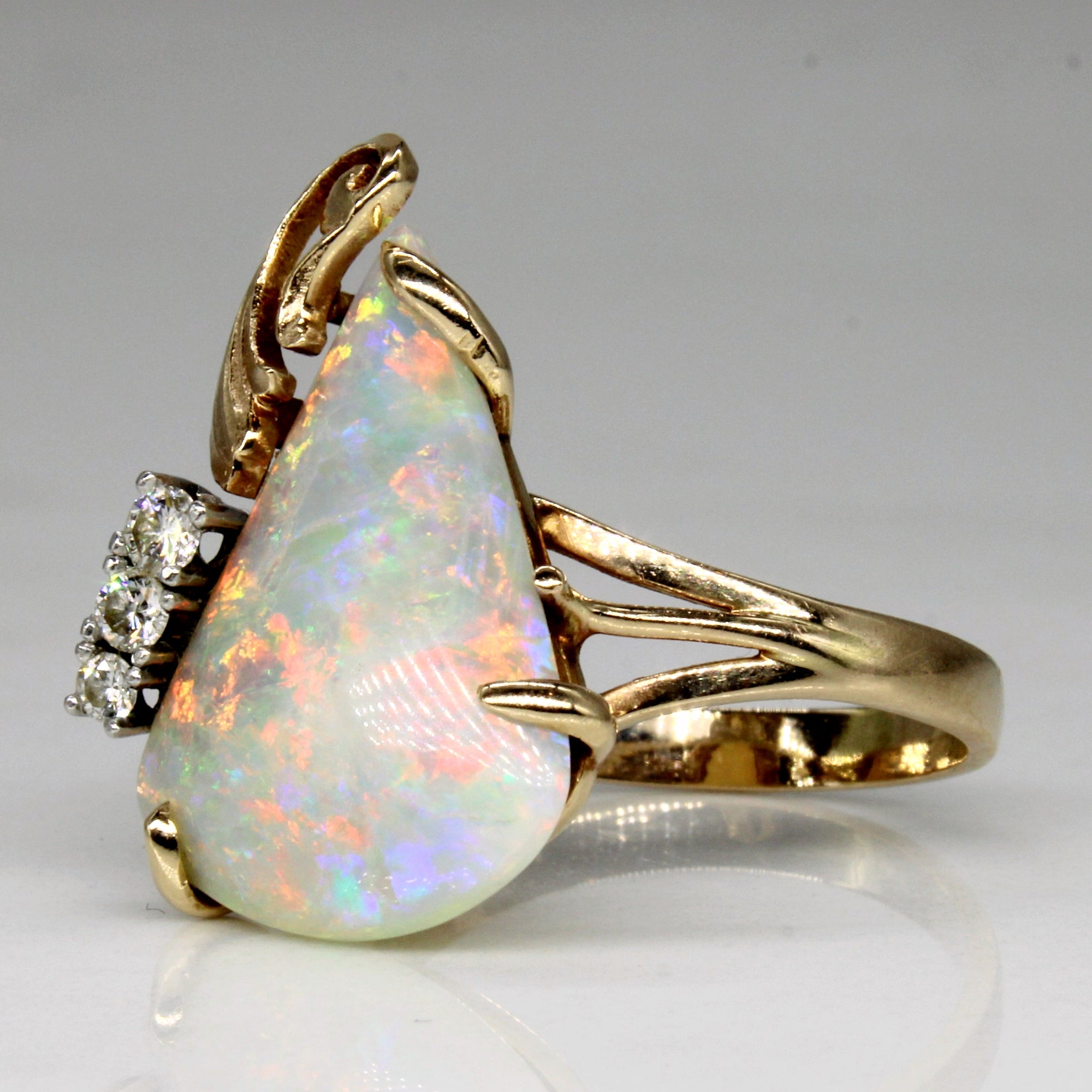 Opal & Diamond Cocktail Ring | 6.00ct, 0.10ctw | SZ 6.5 |