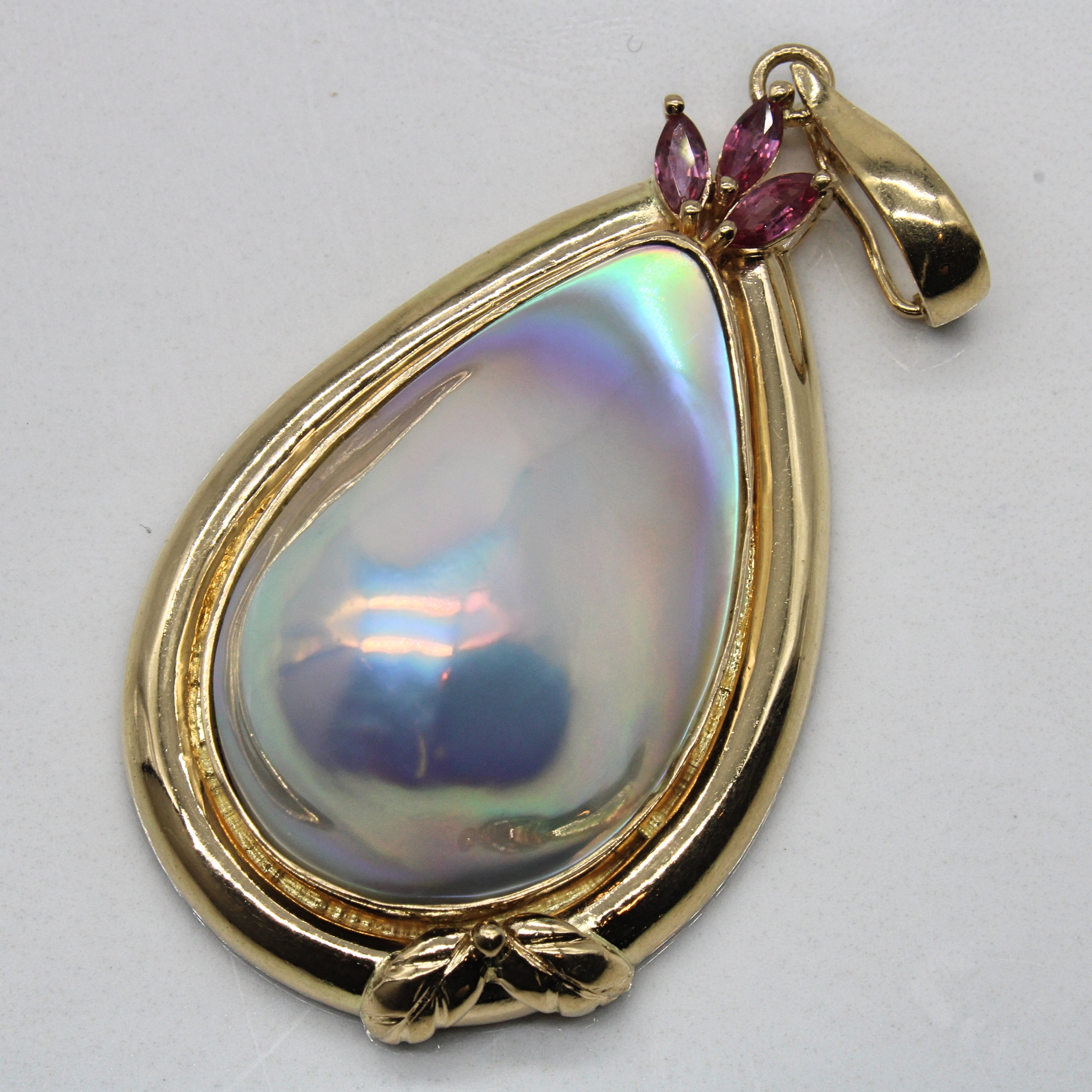 Mabé Pearl & Ruby Pendant | 0.45ct |
