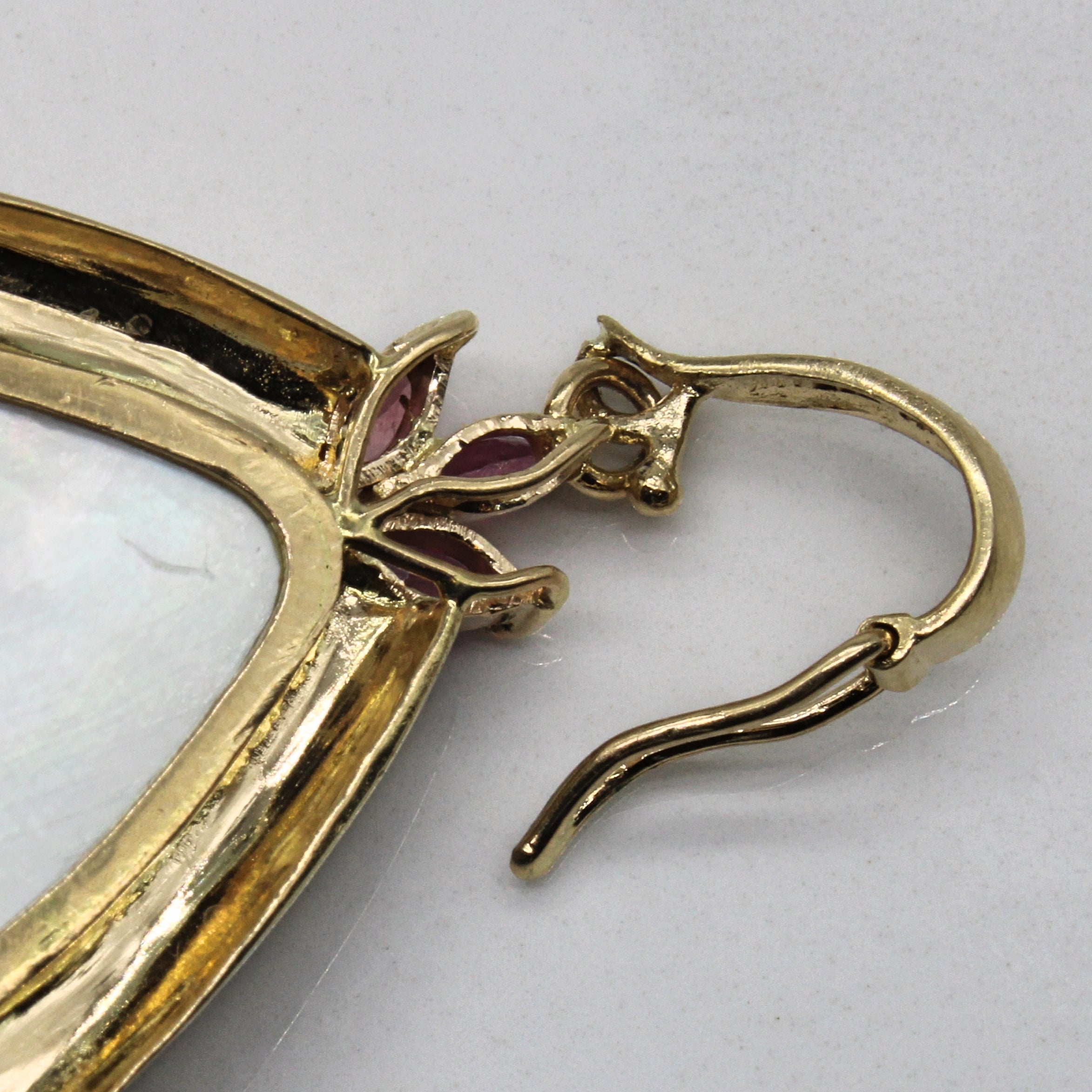 Mabé Pearl & Ruby Pendant | 0.45ct |