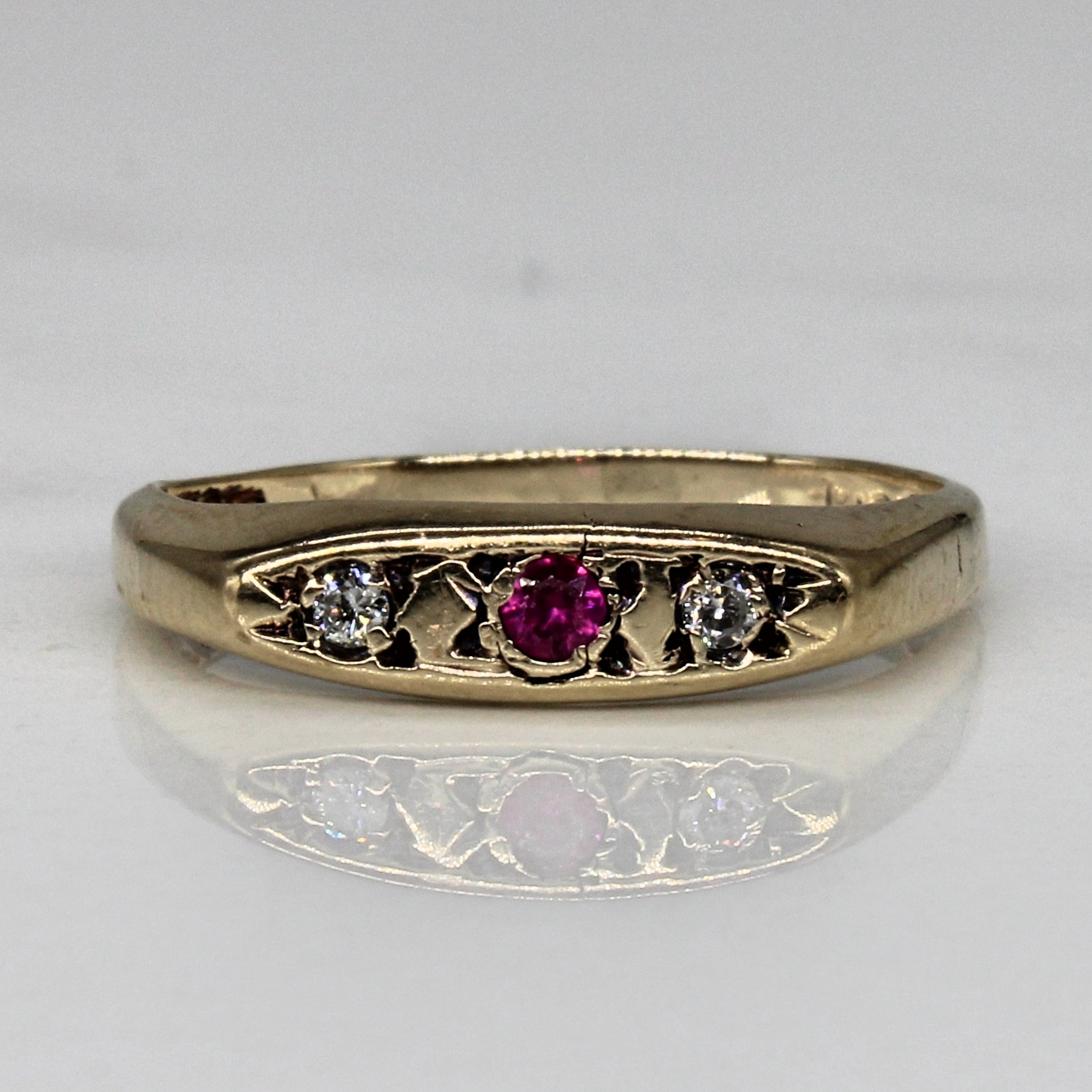 Diamond & Synthetic Ruby Bar Ring | 0.02ctw, 0.02ct | SZ 5 |