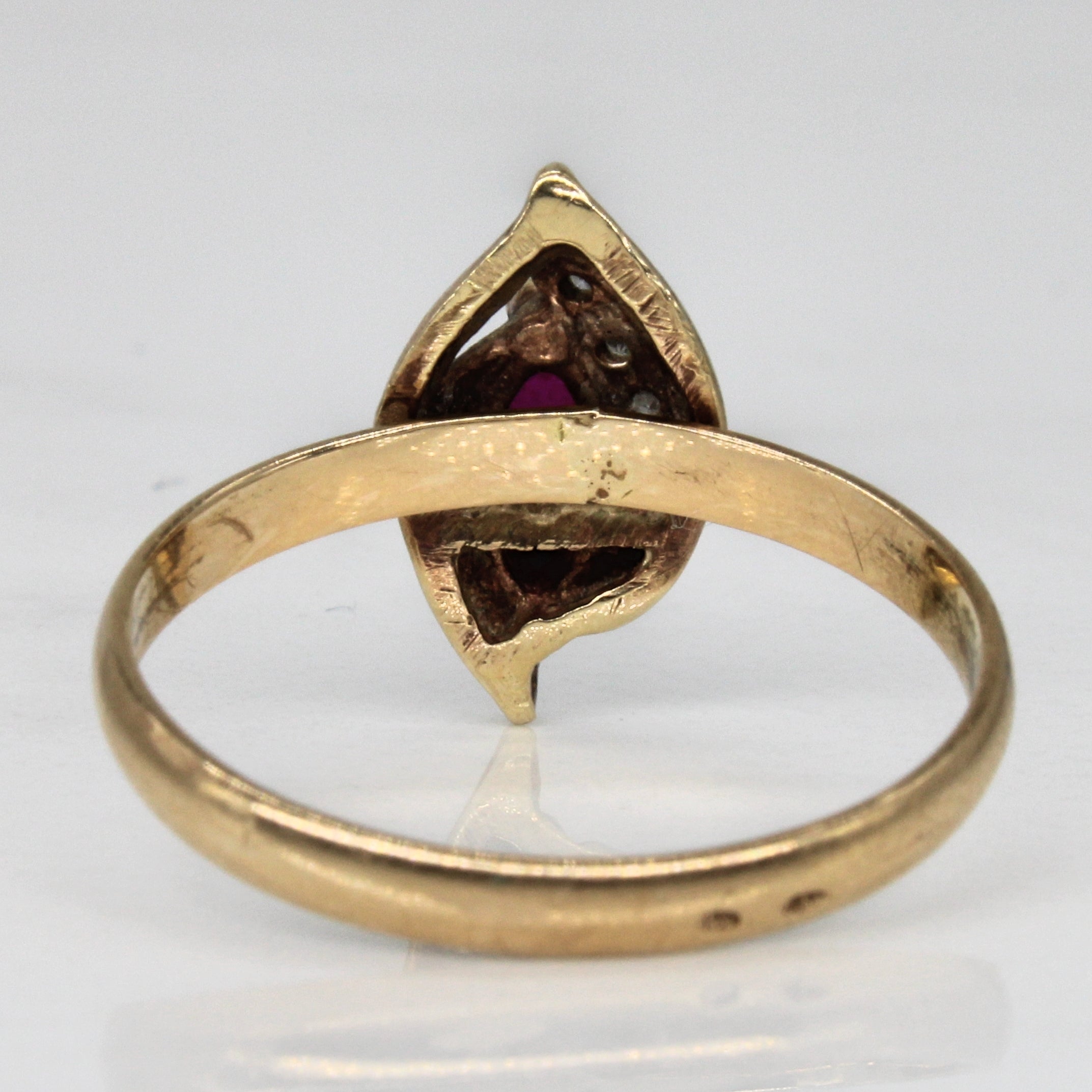 Bague rubis et diamants | 0,30 ct, 0,09 ct au total | Taille 10,5 | 