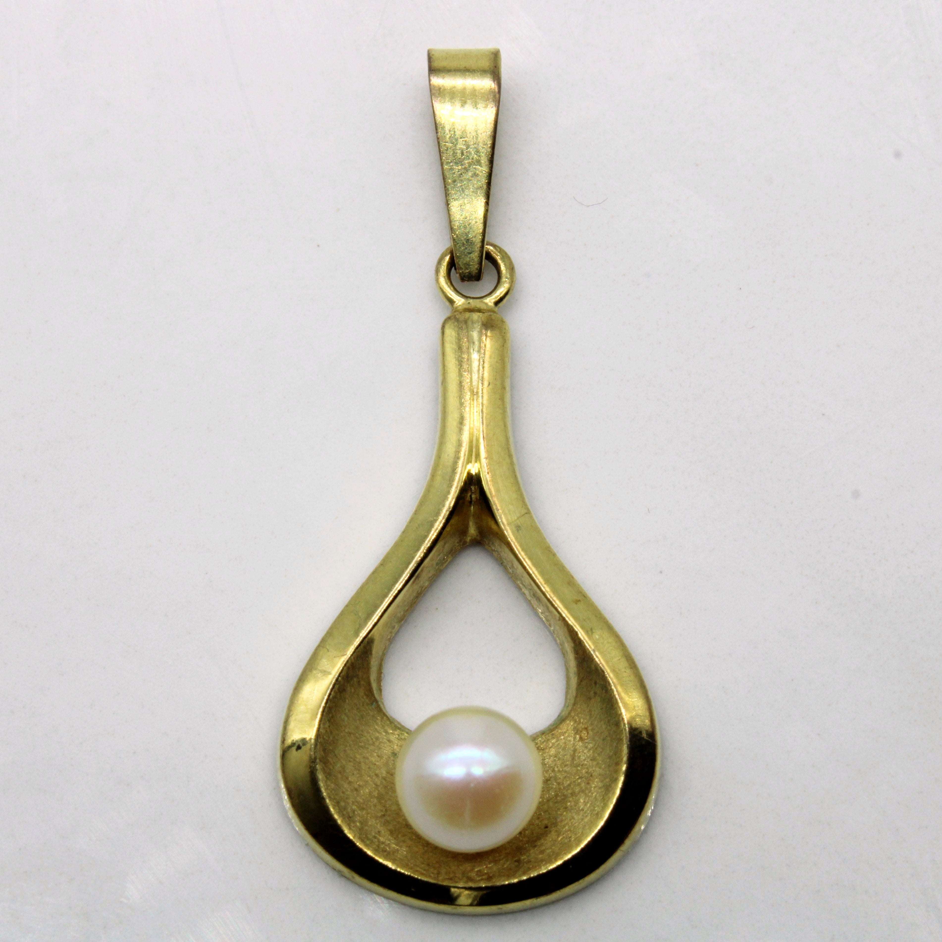 Pearl Drop Pendant |