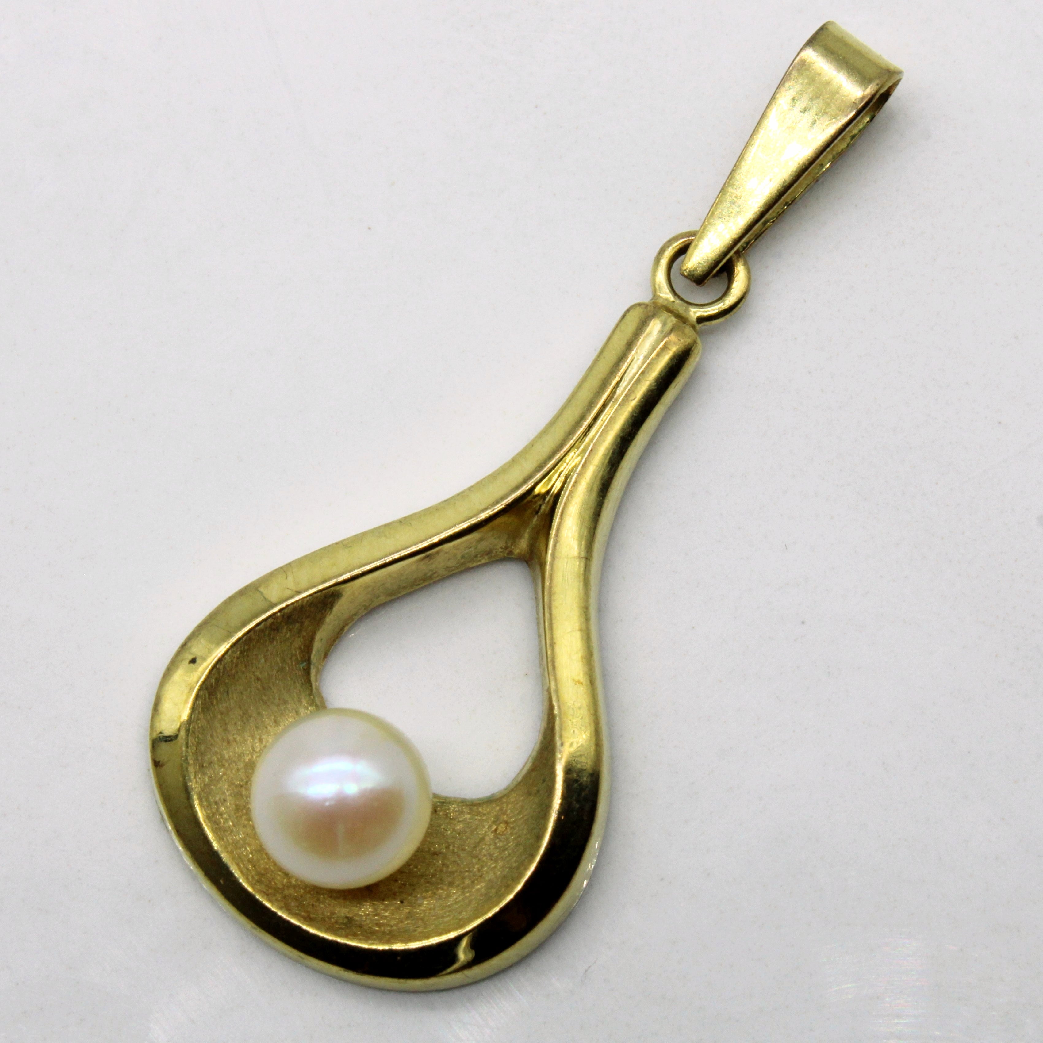 Pearl Drop Pendant |