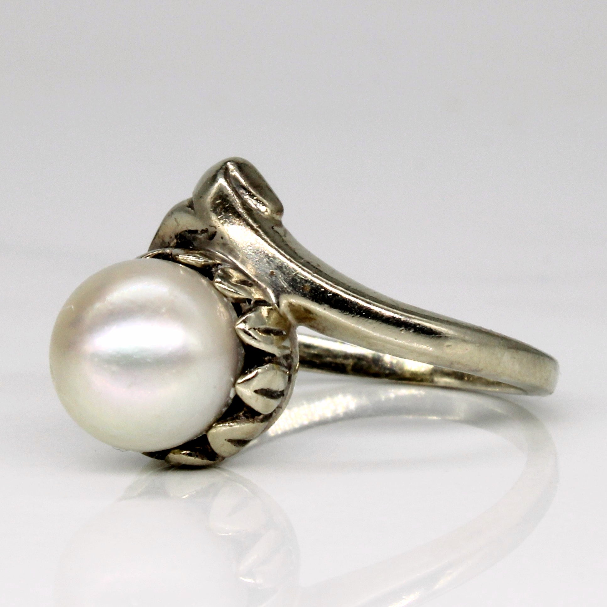 Mid Century Pearl Bypass Ring | SZ 6.5 |