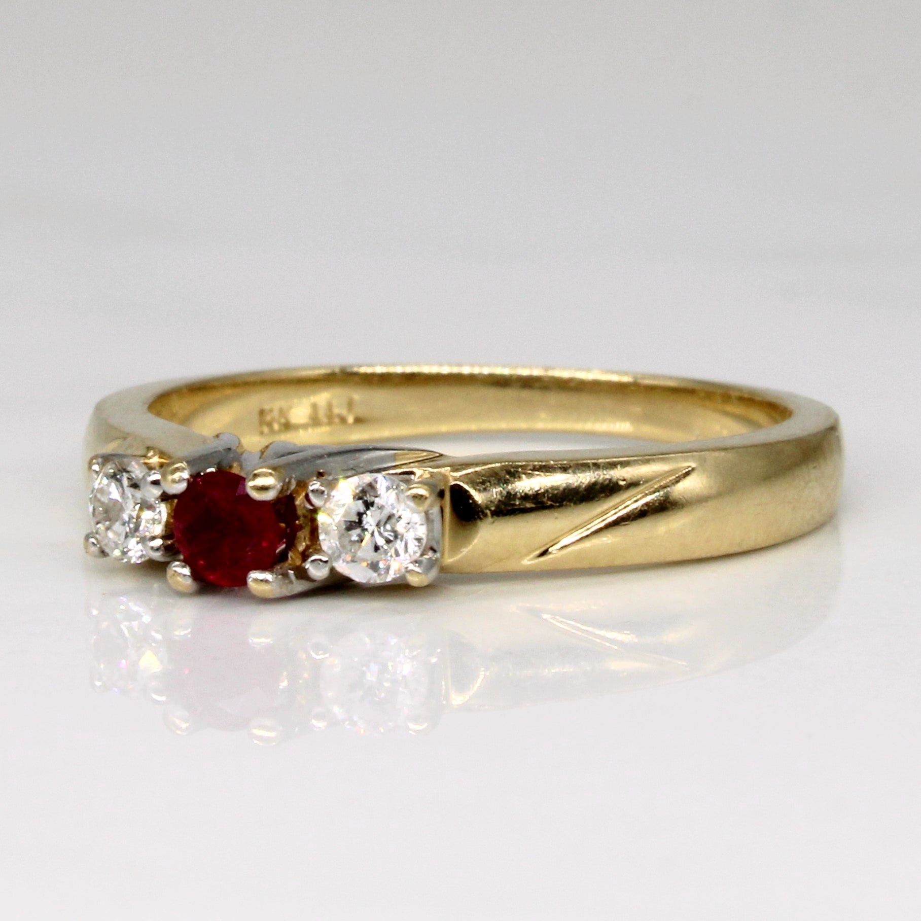 Diamond & Synthetic Ruby Ring | 0.13ctw, 0.09ct | SZ 6.75 |