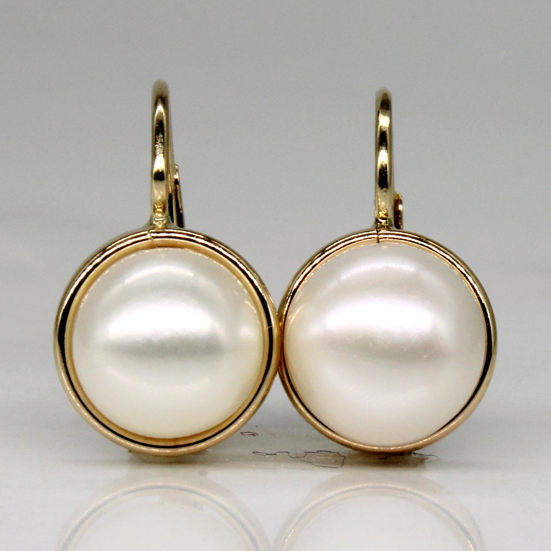Button Pearl Earrings |