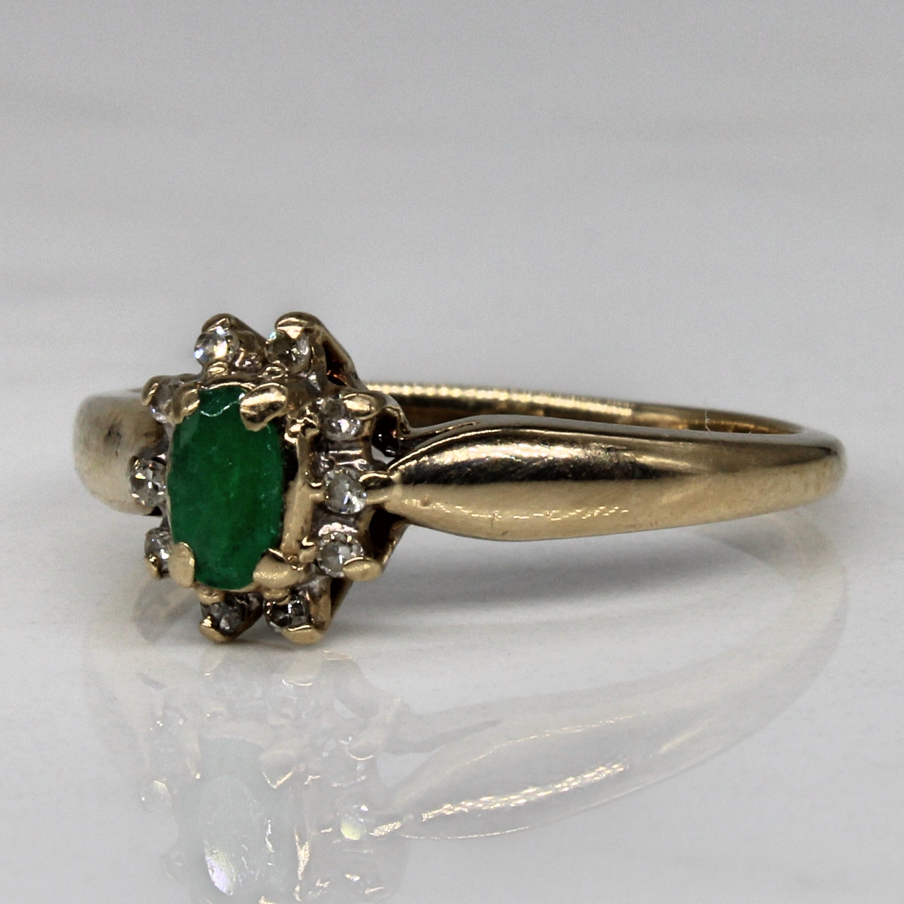 Emerald & Diamond Cocktail Ring | 0.10ct, 0.06ctw | SZ 7 |