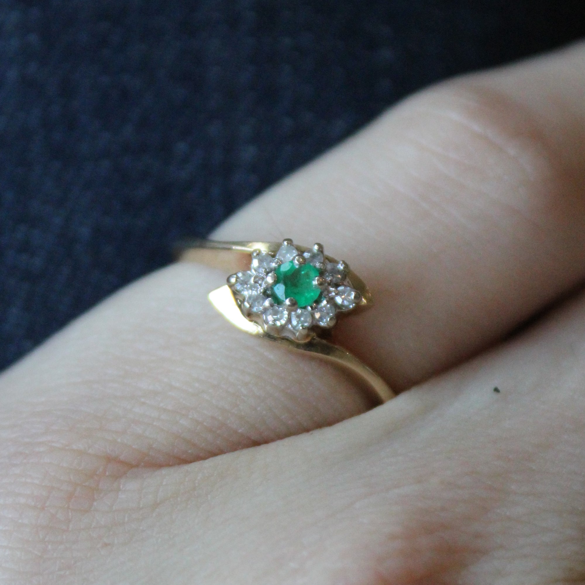 Diamond & Emerald Bypass Ring | 0.10ctw, 0.08ct | SZ 6.75 |