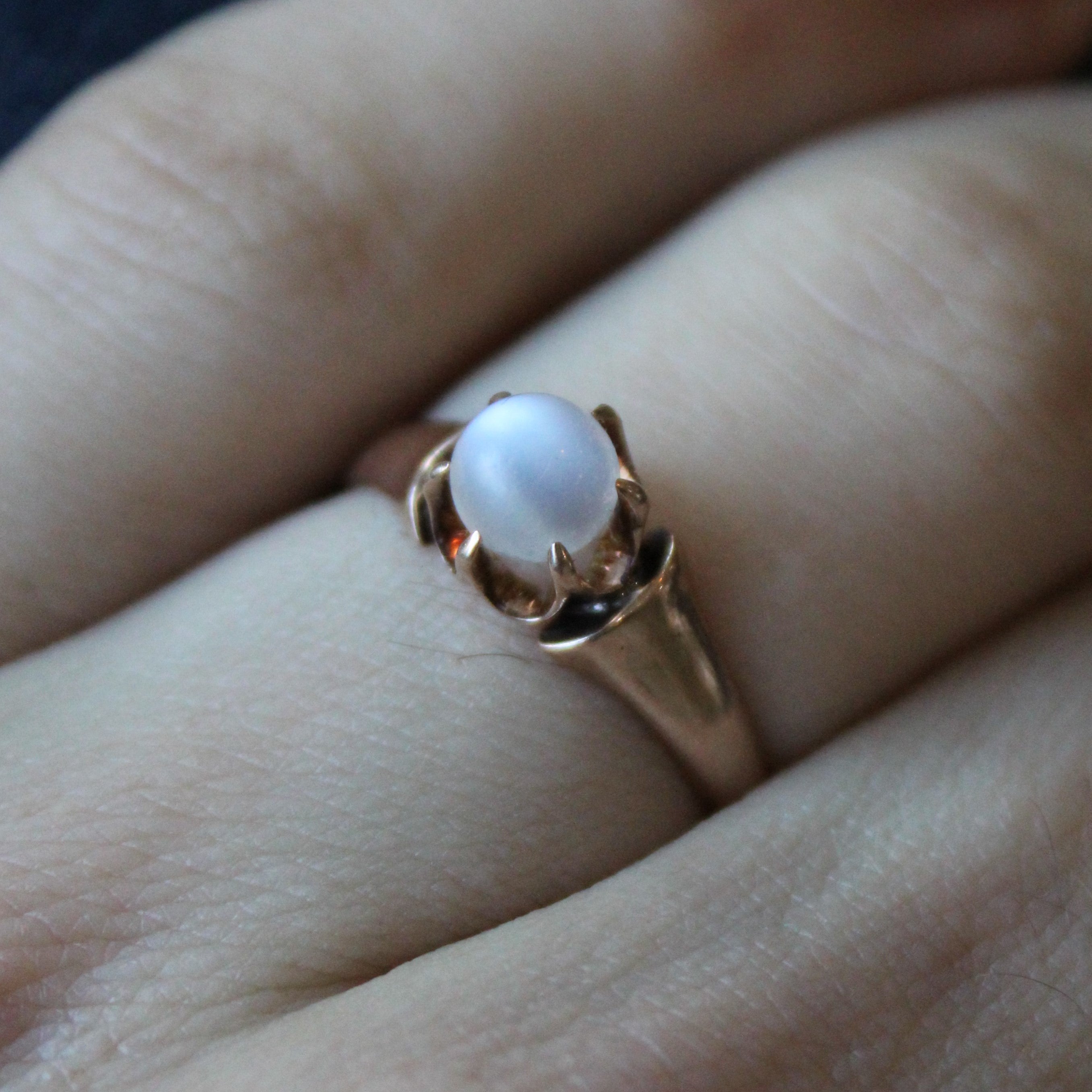 Edwardian Belcher Set Moonstone Sceptre Ring | 1.20ct | SZ 6.75 |