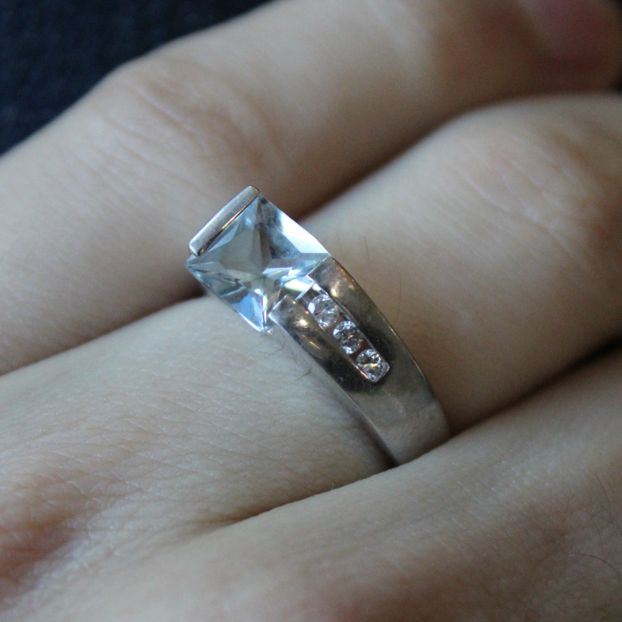 Aquamarine & Diamond Bar Ring | 1.40ct, 0.09ctw | SZ 7.25 |