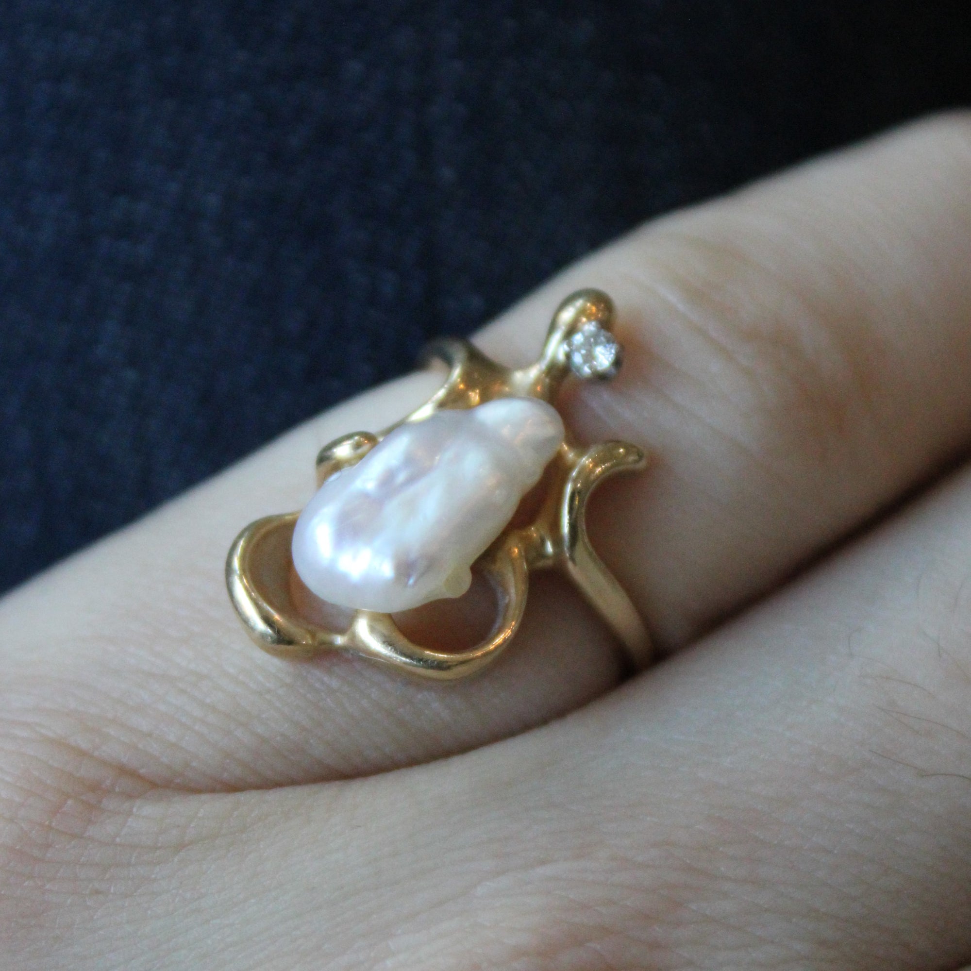 Baroque Pearl & Diamond Ring | 0.02ct | SZ 4.25 |