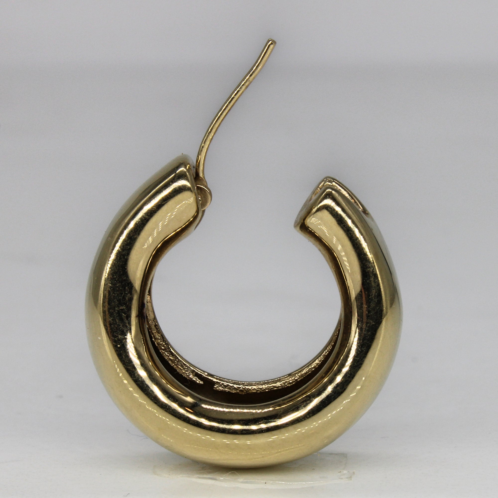 Large Gold Hoop Earrings |