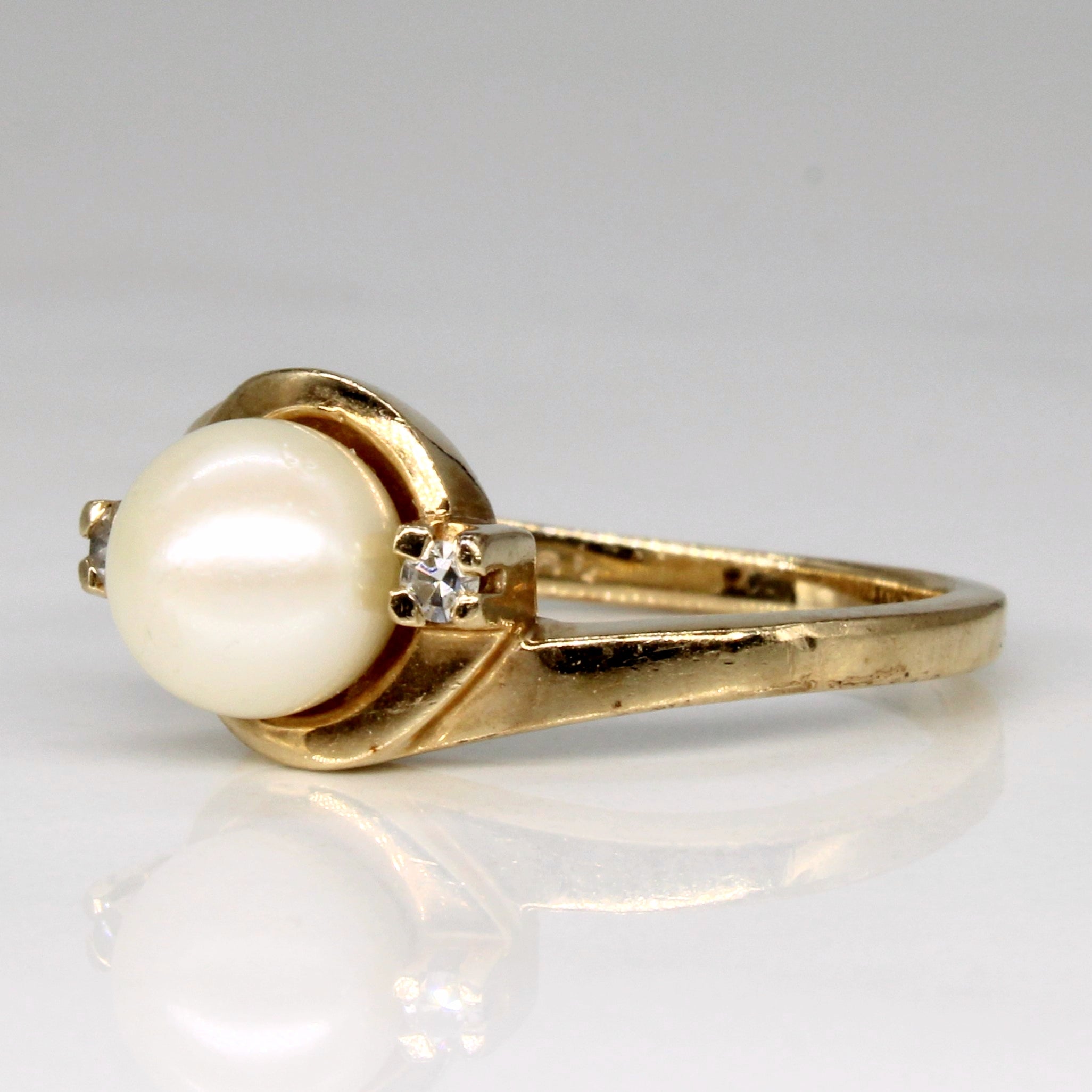 Pearl & Diamond Bypass Ring | 0.04ctw | SZ 6.25 |