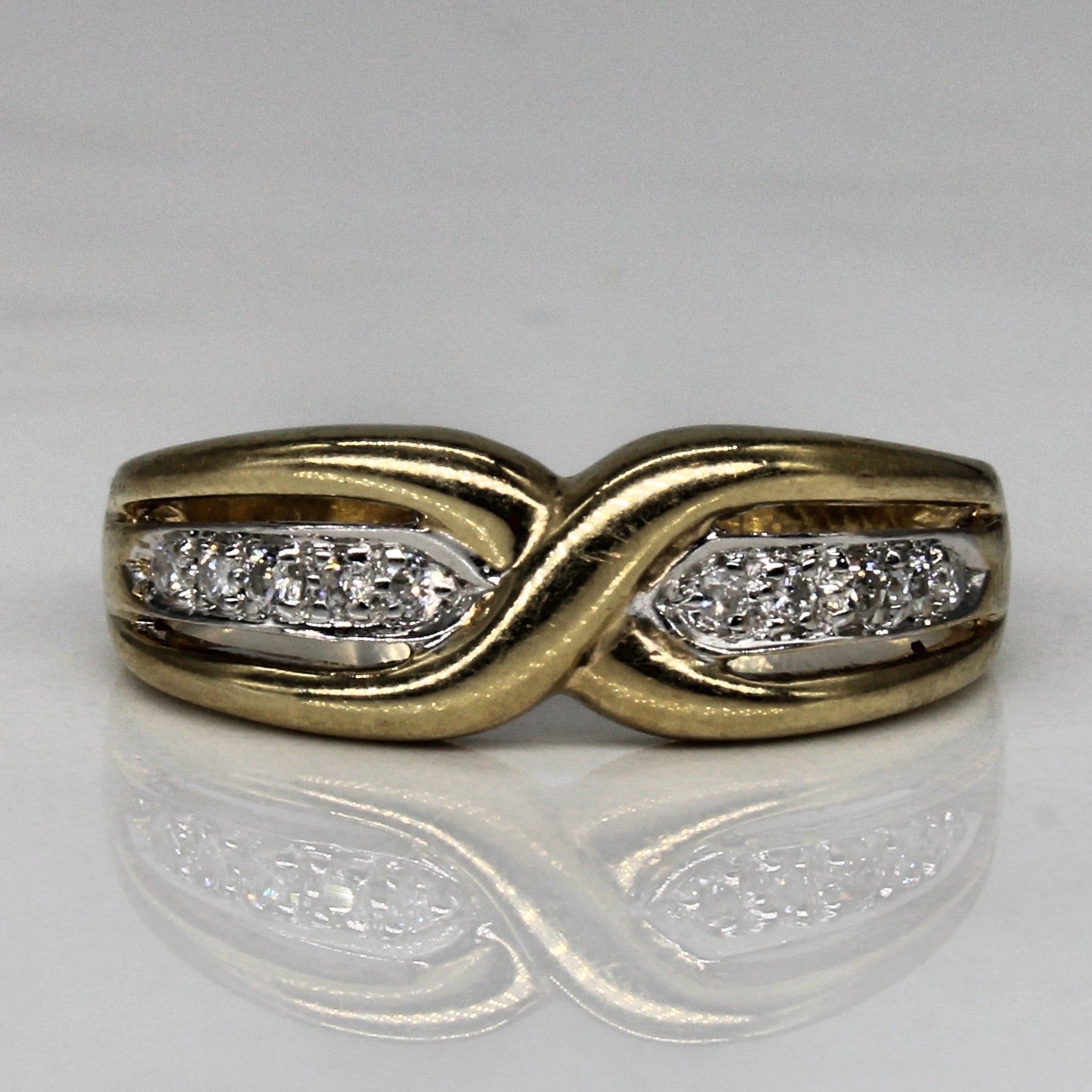 Diamond Cross Over Ring | 0.10ctw | SZ 6 |