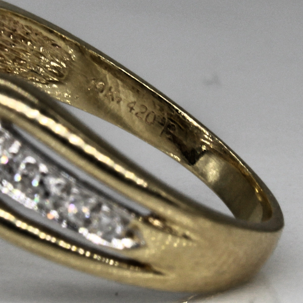 Diamond Cross Over Ring | 0.10ctw | SZ 6 |