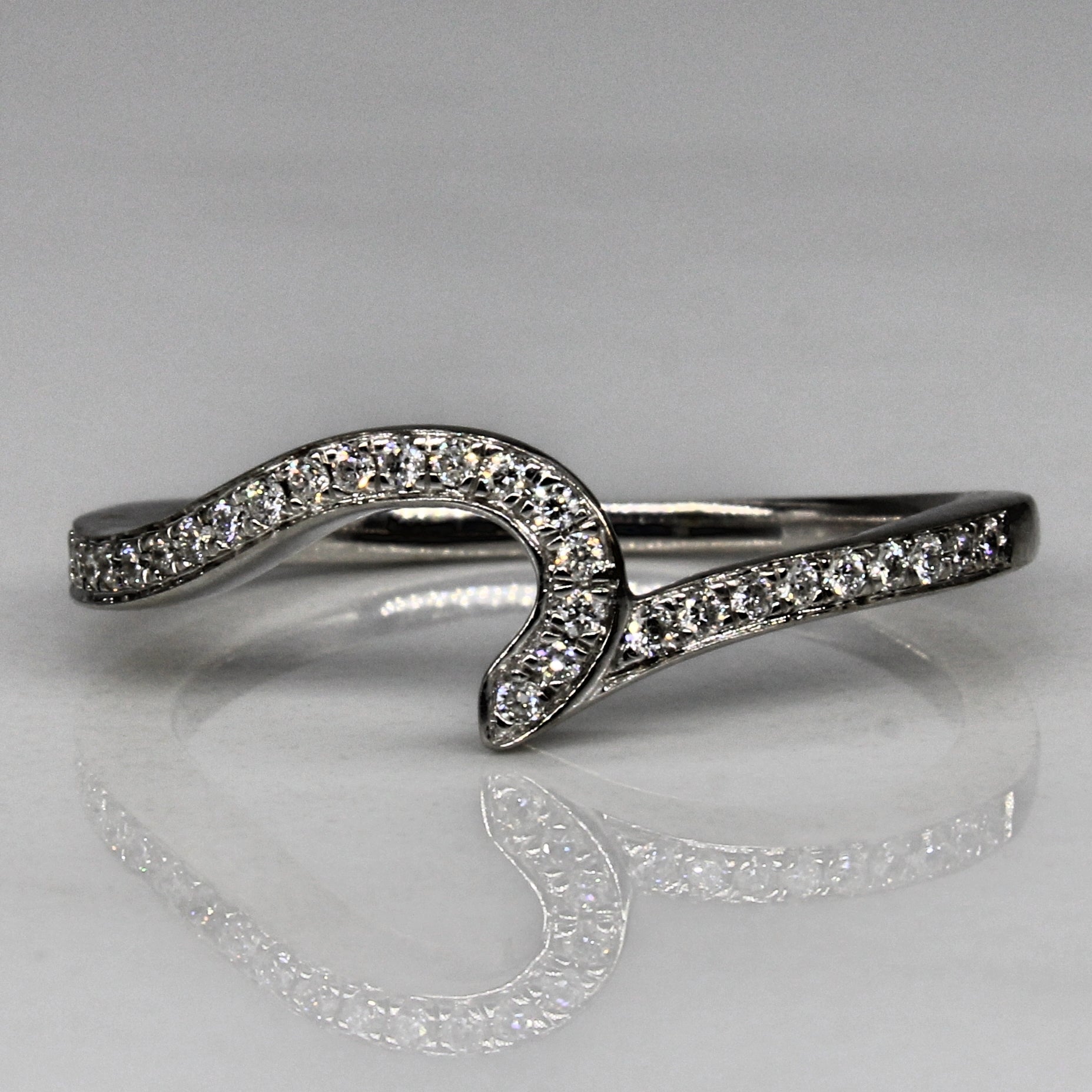 Curved Diamond Contour Band | 0.12ctw | SZ 6.25 |