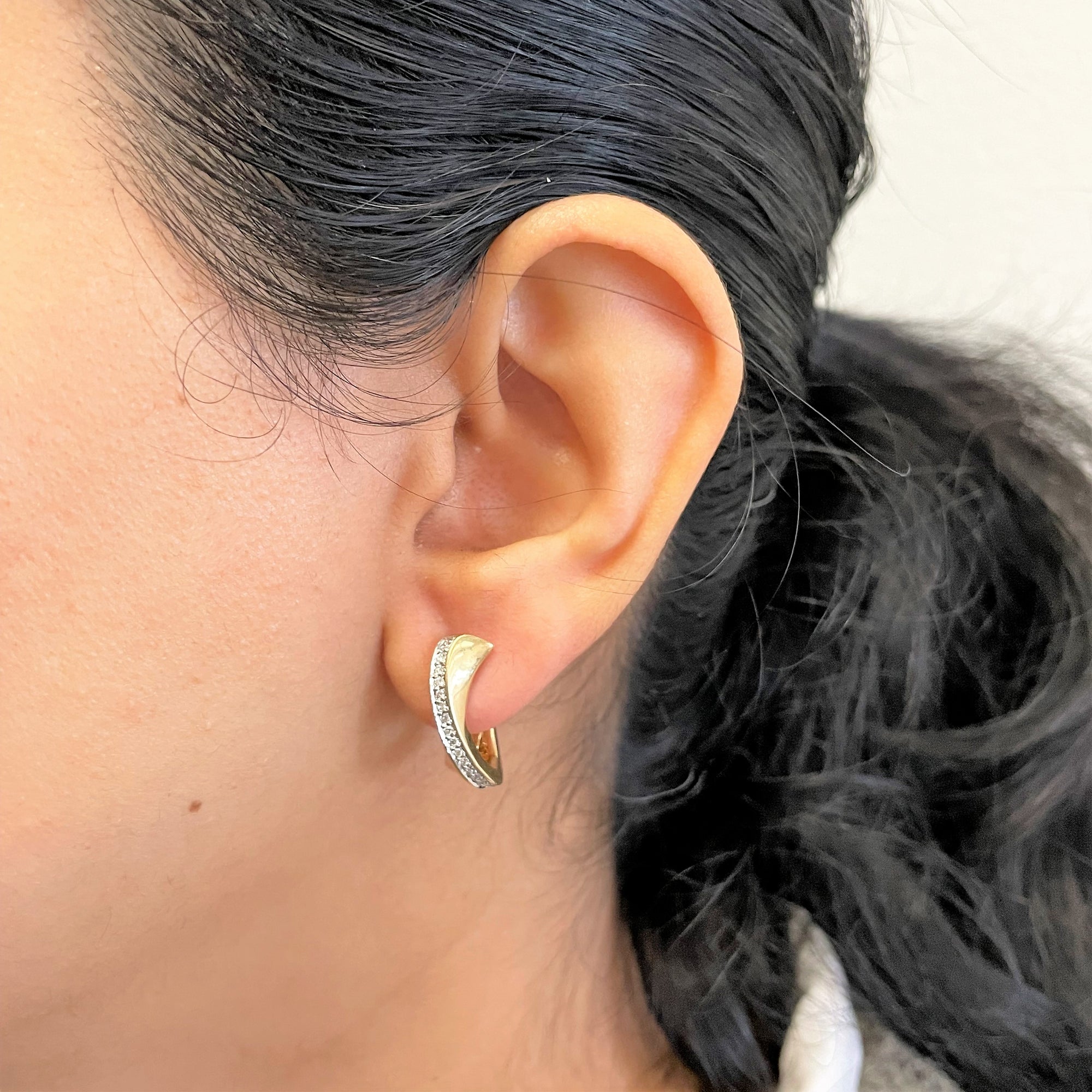 Birks' Pave Diamond Huggie Earrings | 0.16ctw |