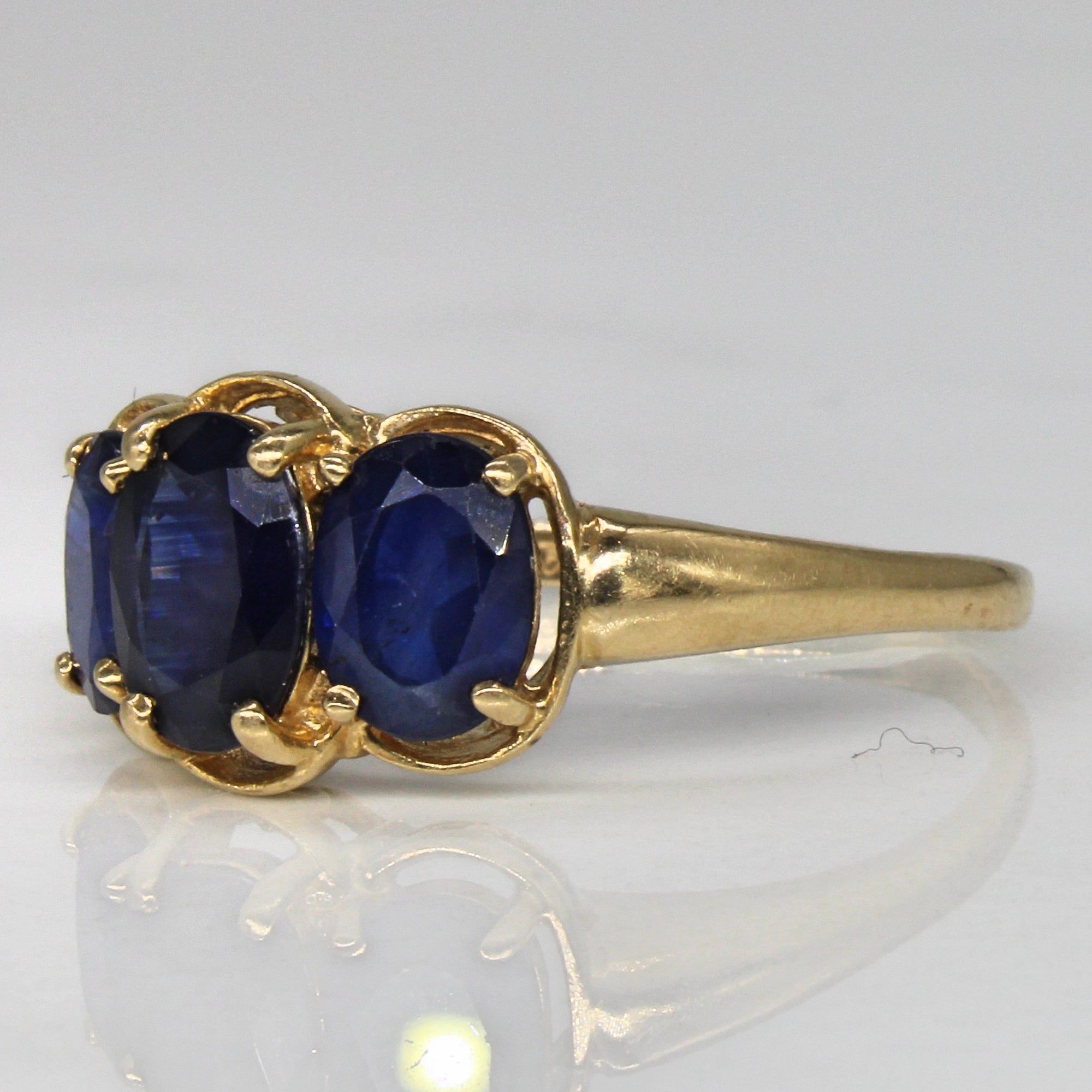 Three Stone Sapphire Ring | 2.90ctw | SZ 10 |