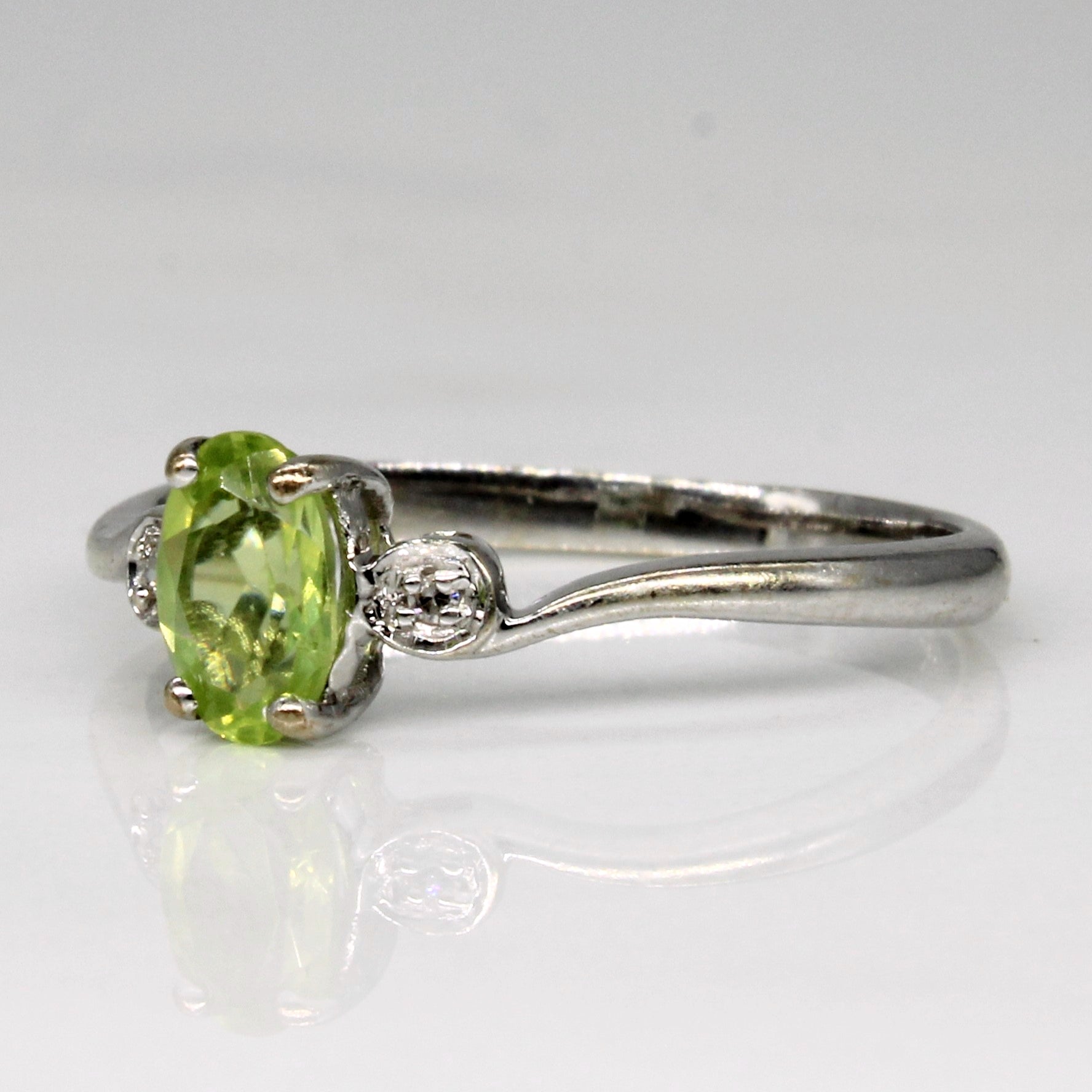 Peridot & Diamond Ring | 0.36ct, 0.01ctw | SZ 6 |