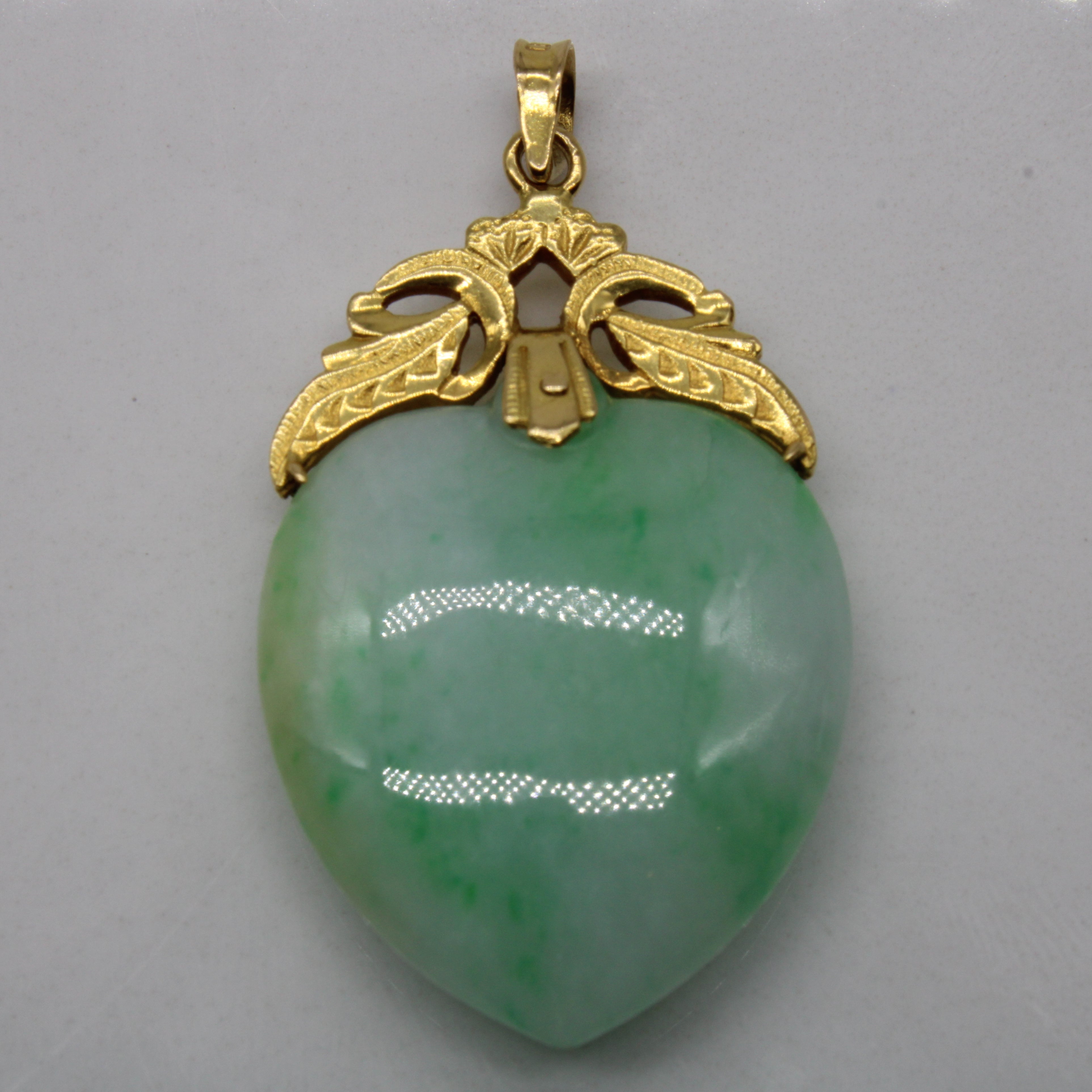 Jadeite Heart Pendant | 40.00ct |