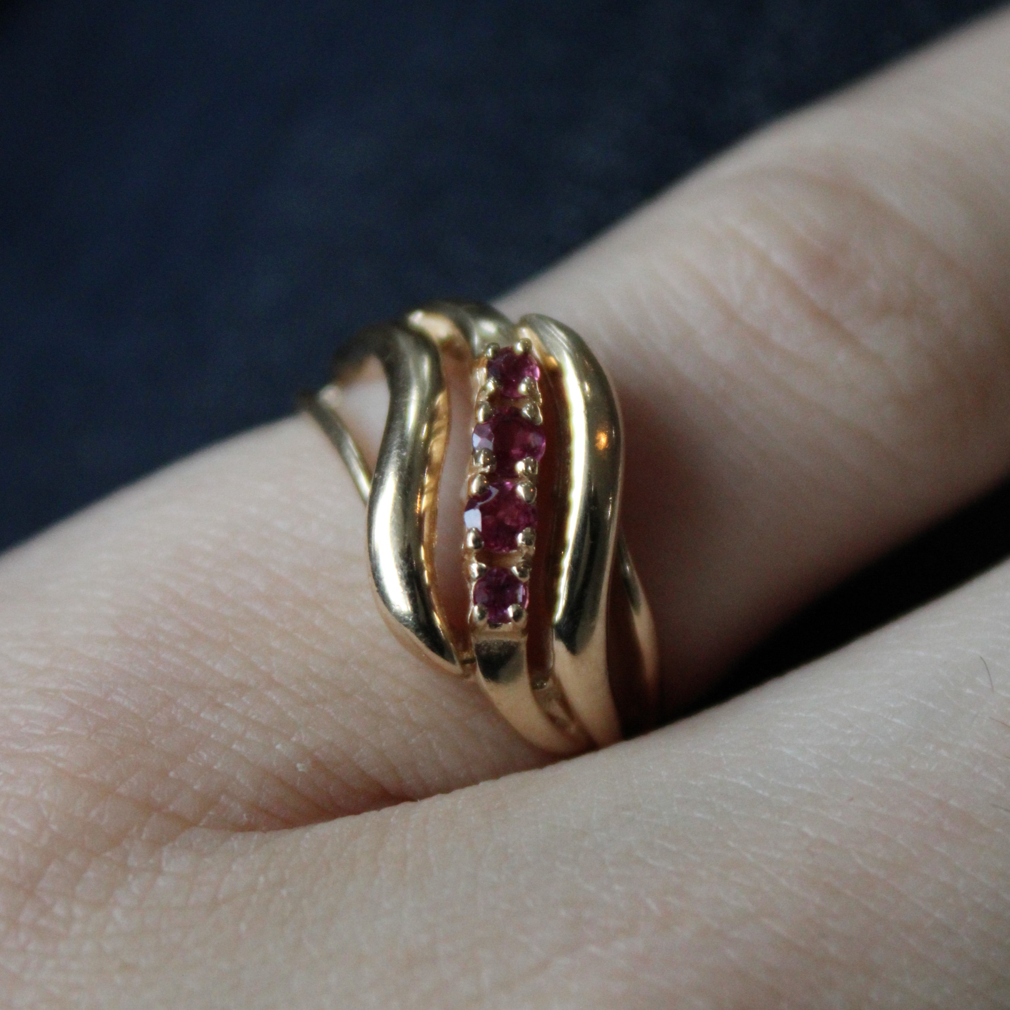 Ruby Cascade Ring | 0.12ctw | SZ 6 |