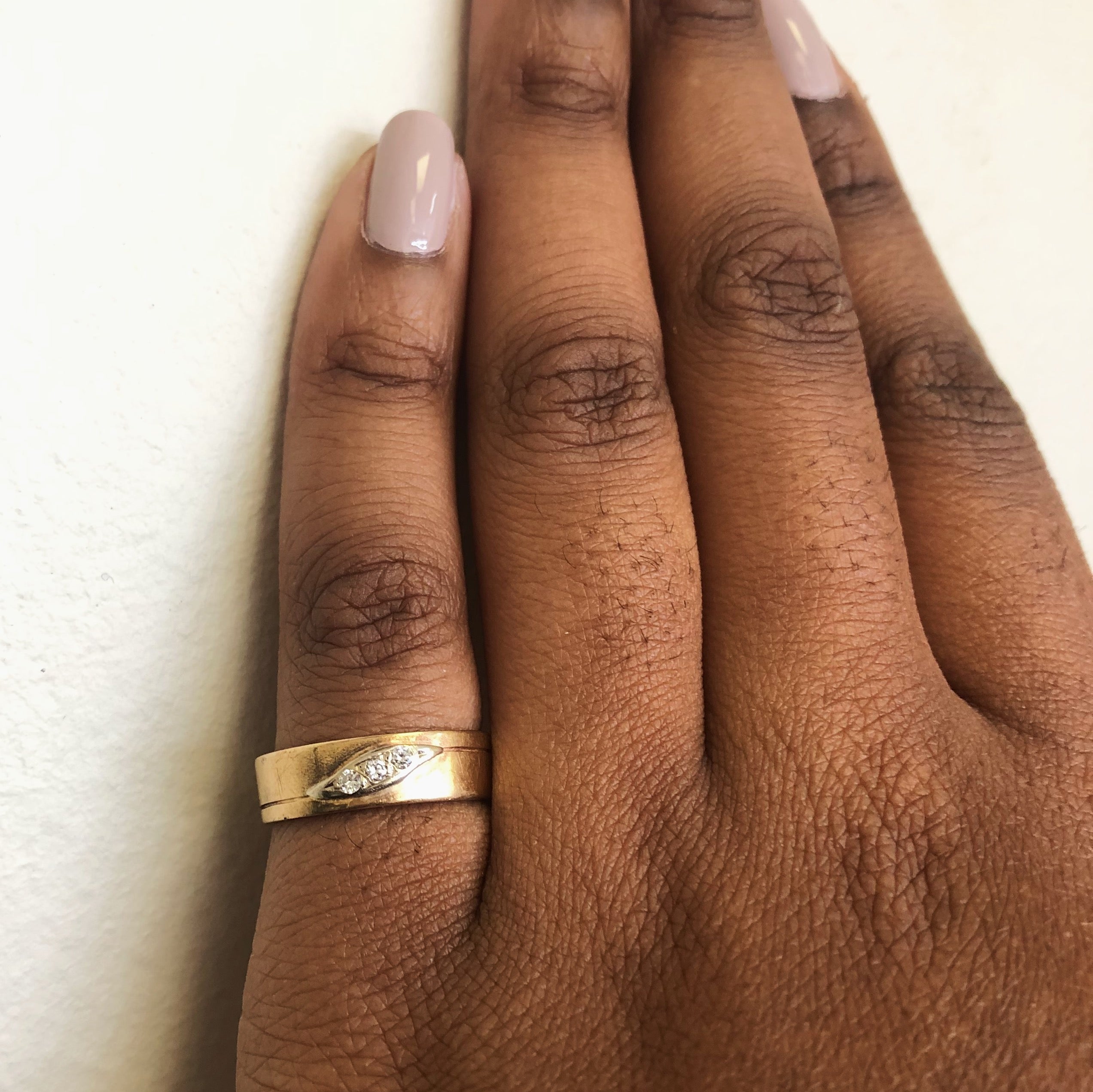 Diamond Detailed Bypass Band | 0.06ctw | SZ 7.5 |